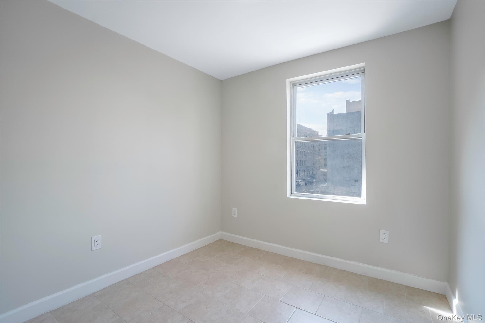 613 Oak Terrace – For Sale photo 15