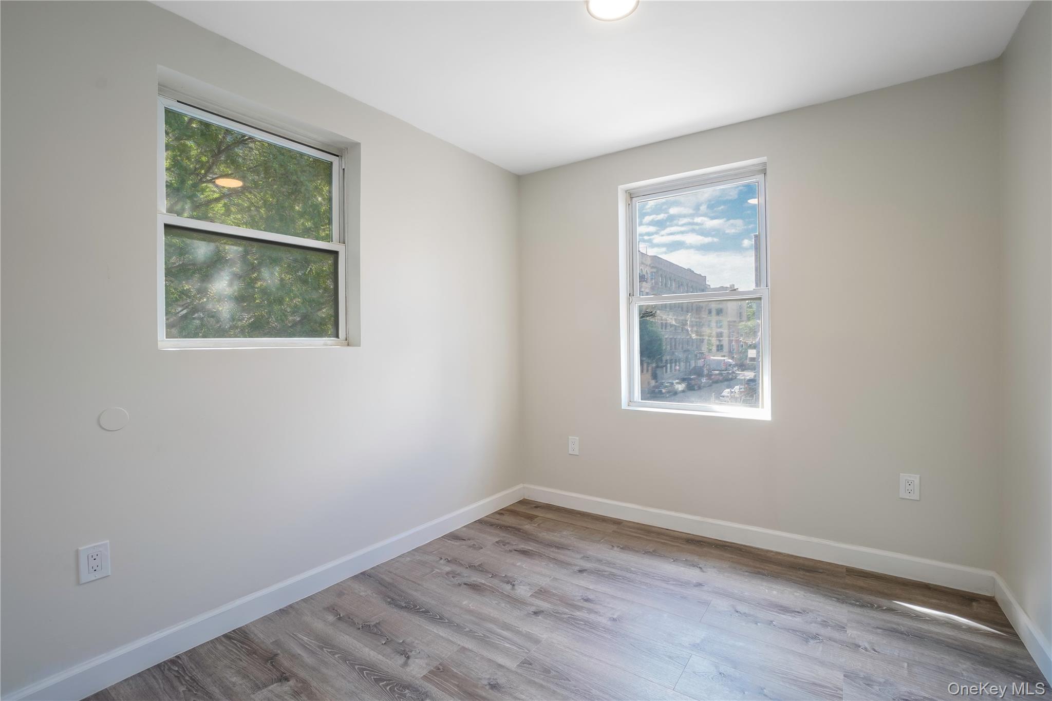 613 Oak Terrace – For Sale photo 14
