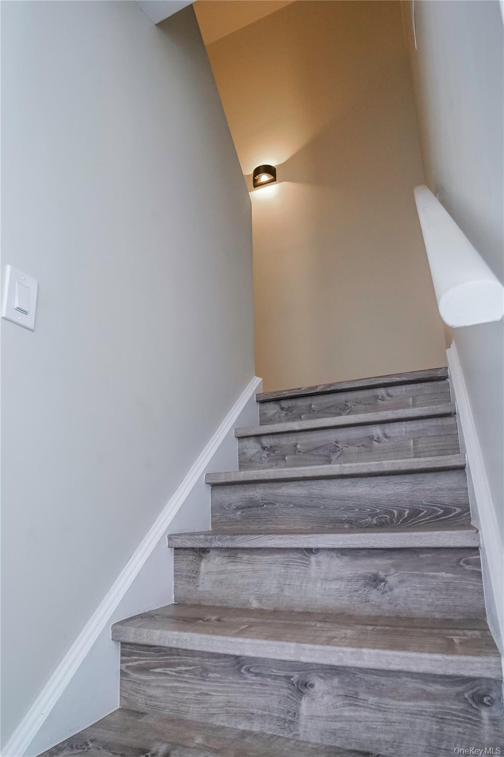 613 Oak Terrace – For Sale photo 9