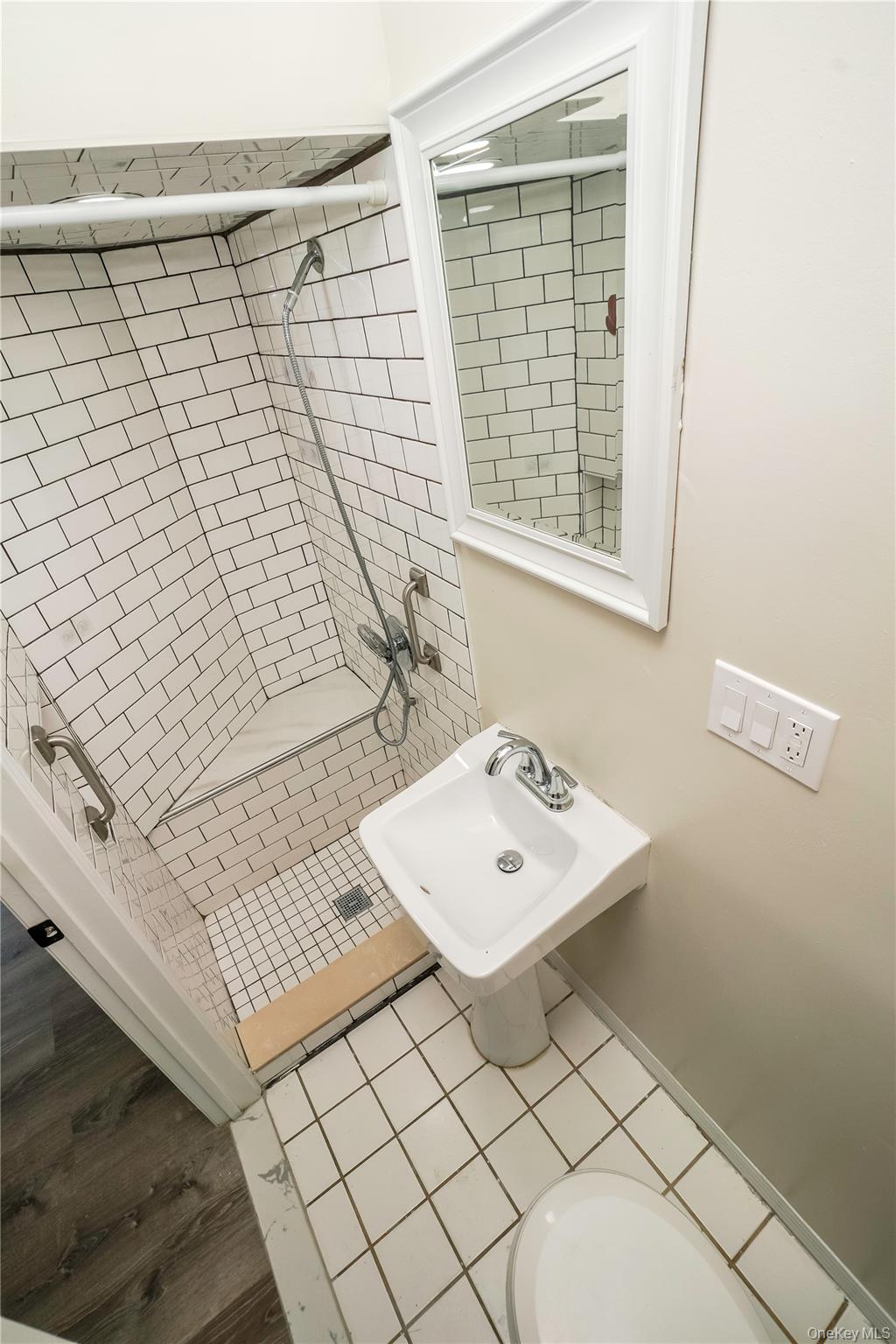613 Oak Terrace – For Sale photo 17