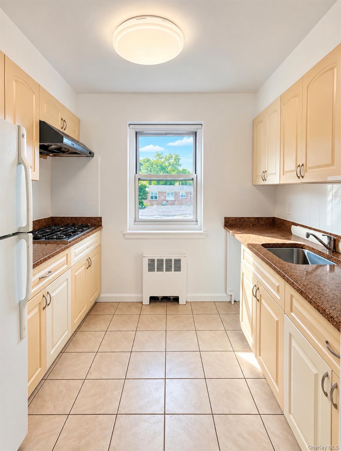 6938 Kissena Boulevard, Unit A photo 3
