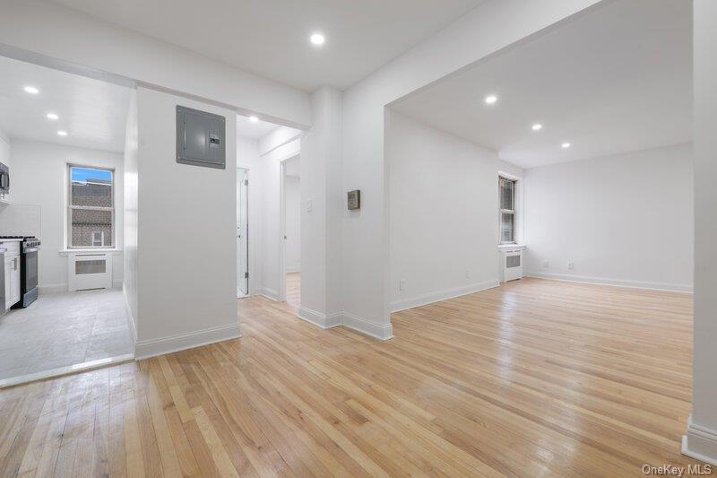 39-40 52nd Street, Unit 2E photo 4