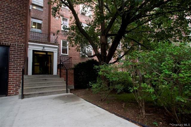 39-40 52nd Street, Unit 2E