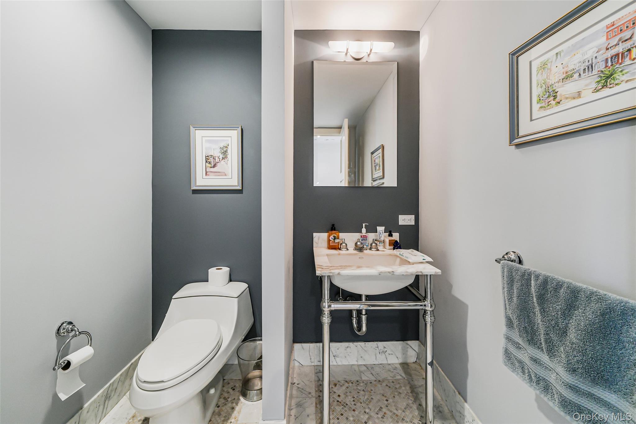 1 Renaissance Square, Unit 37B photo 12
