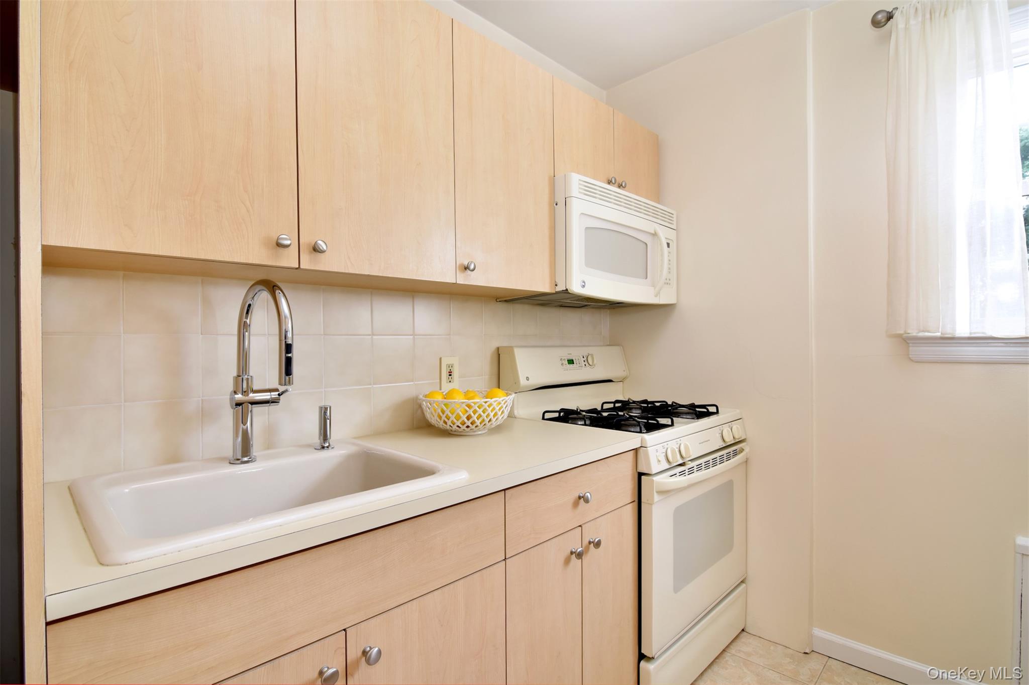 741 N Broadway, Unit 3D photo 7