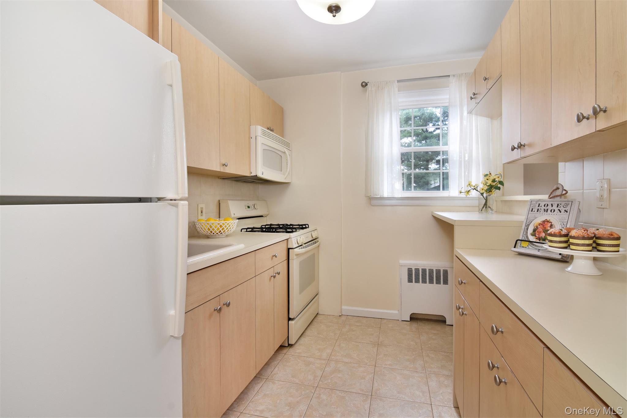 741 N Broadway, Unit 3D photo 6