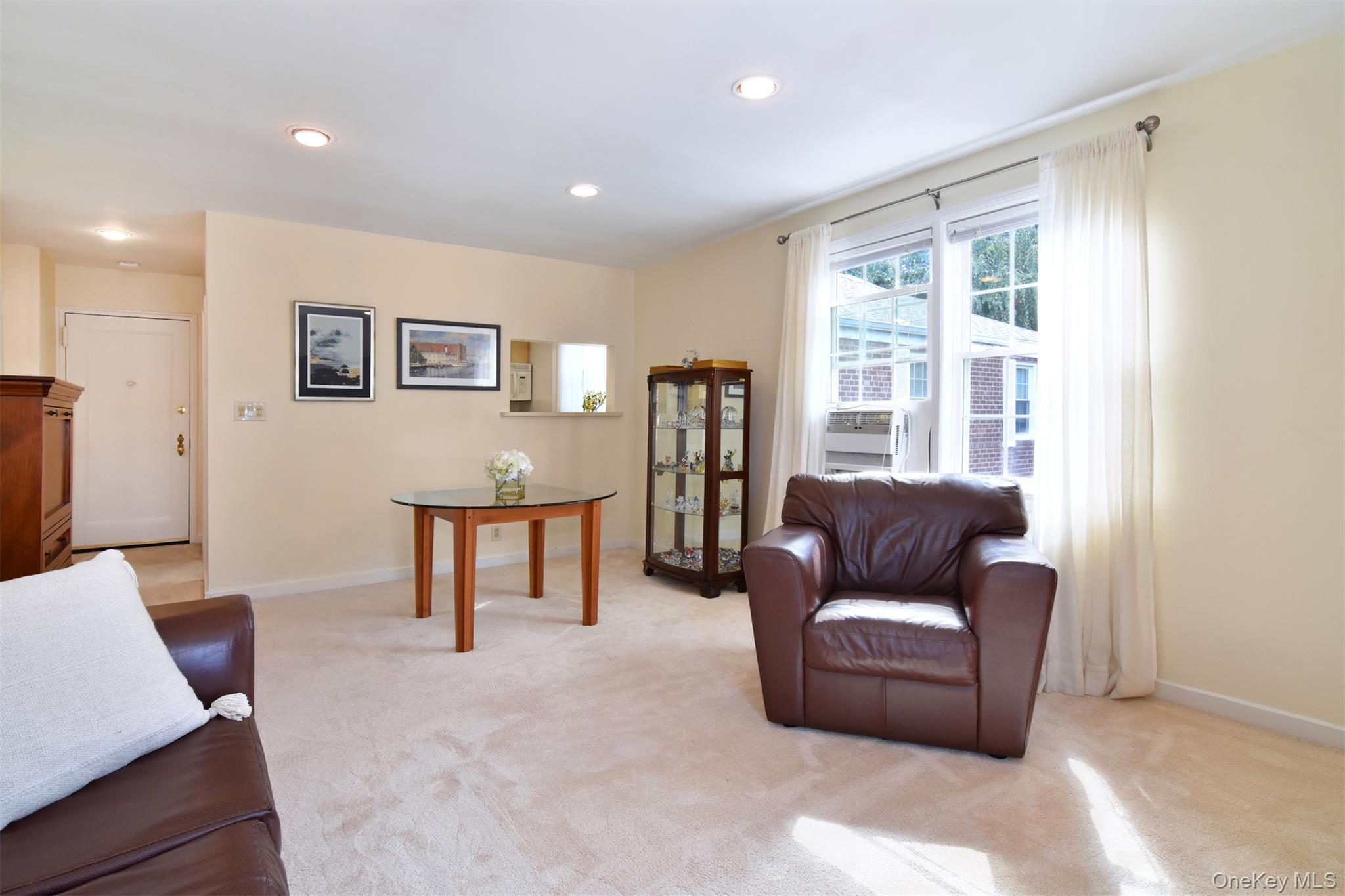 741 N Broadway, Unit 3D photo 4
