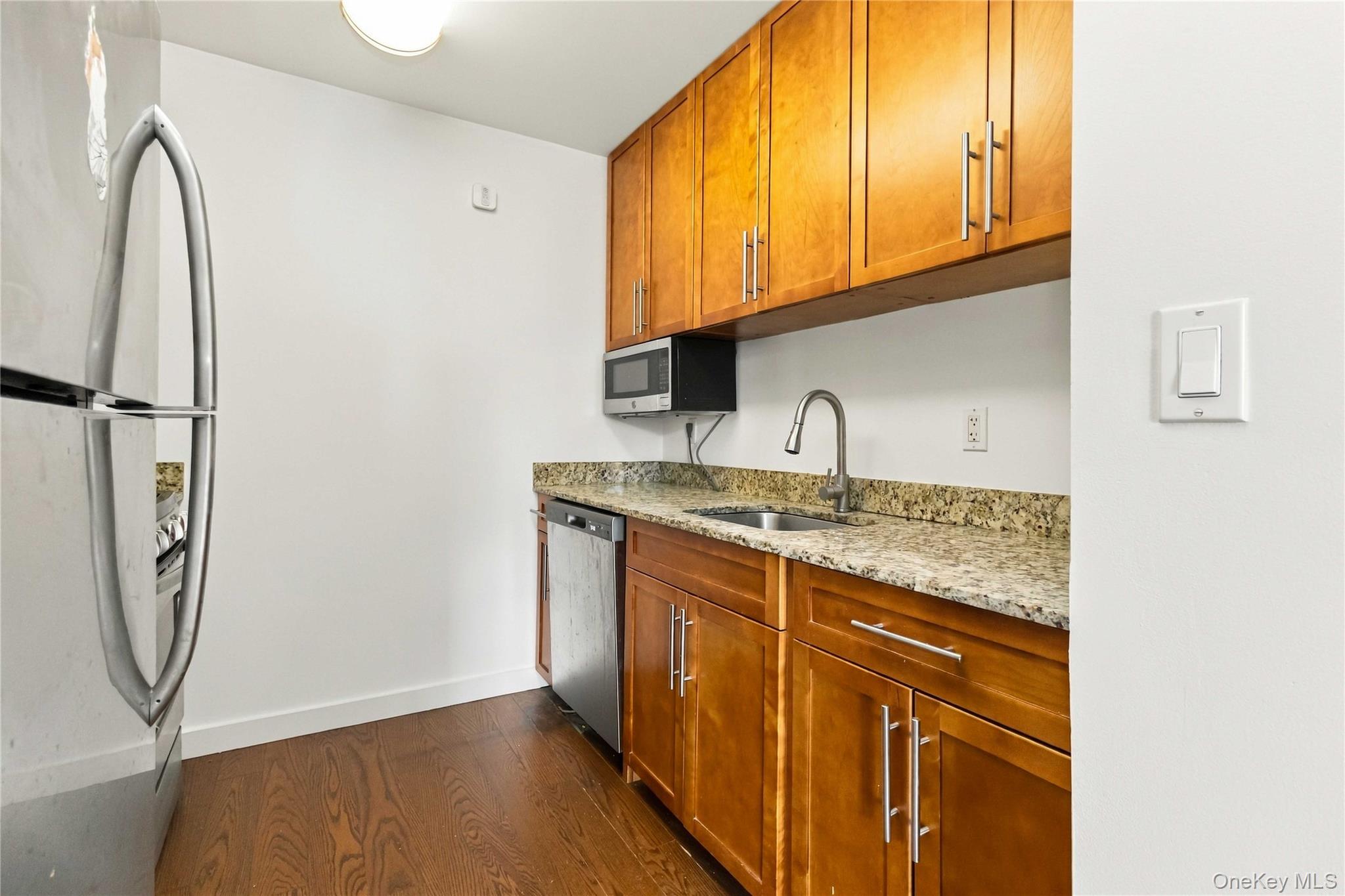 40-26 College Point Boulevard, Unit 8N photo 8
