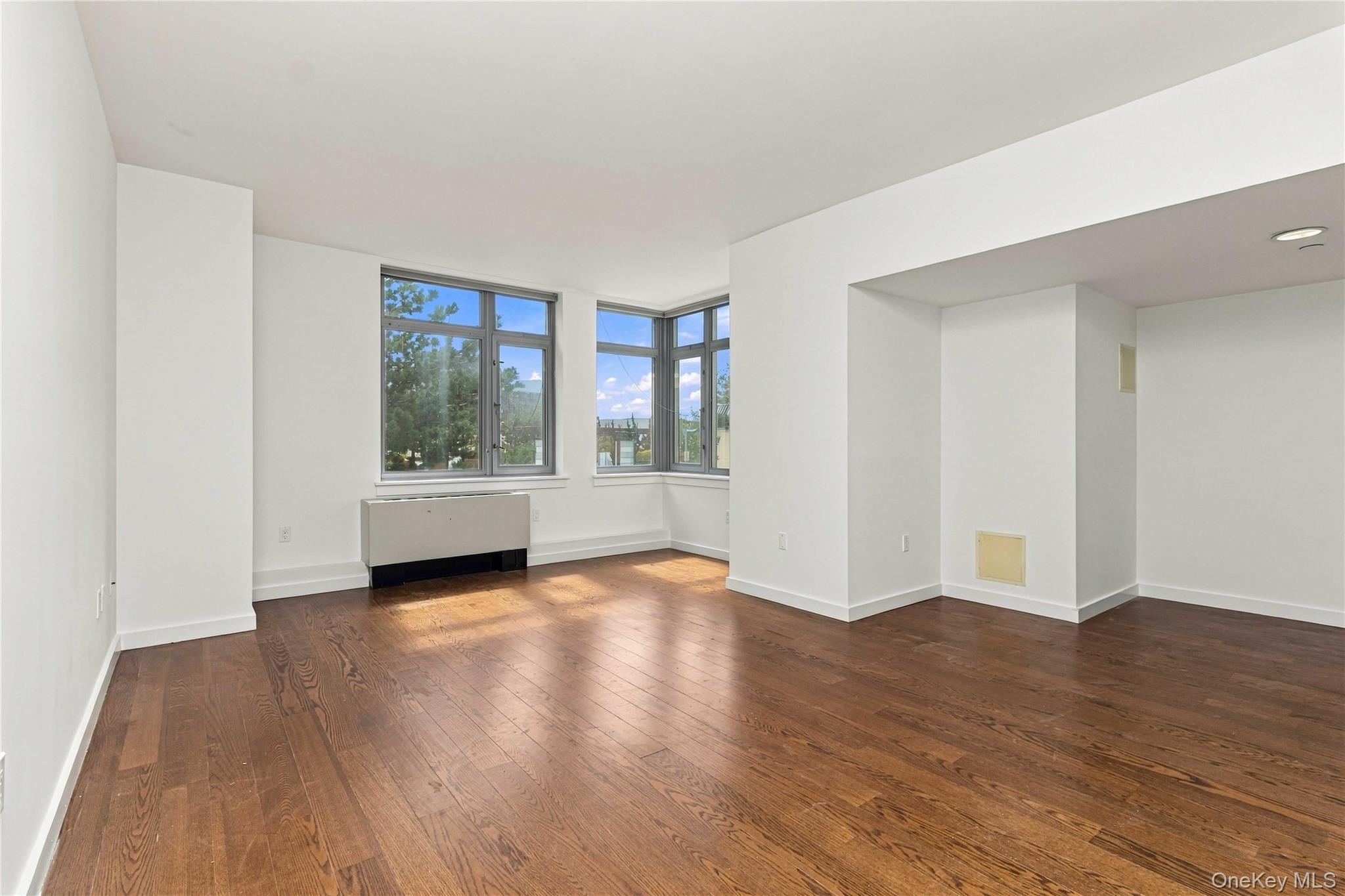 40-26 College Point Boulevard, Unit 8N photo 4