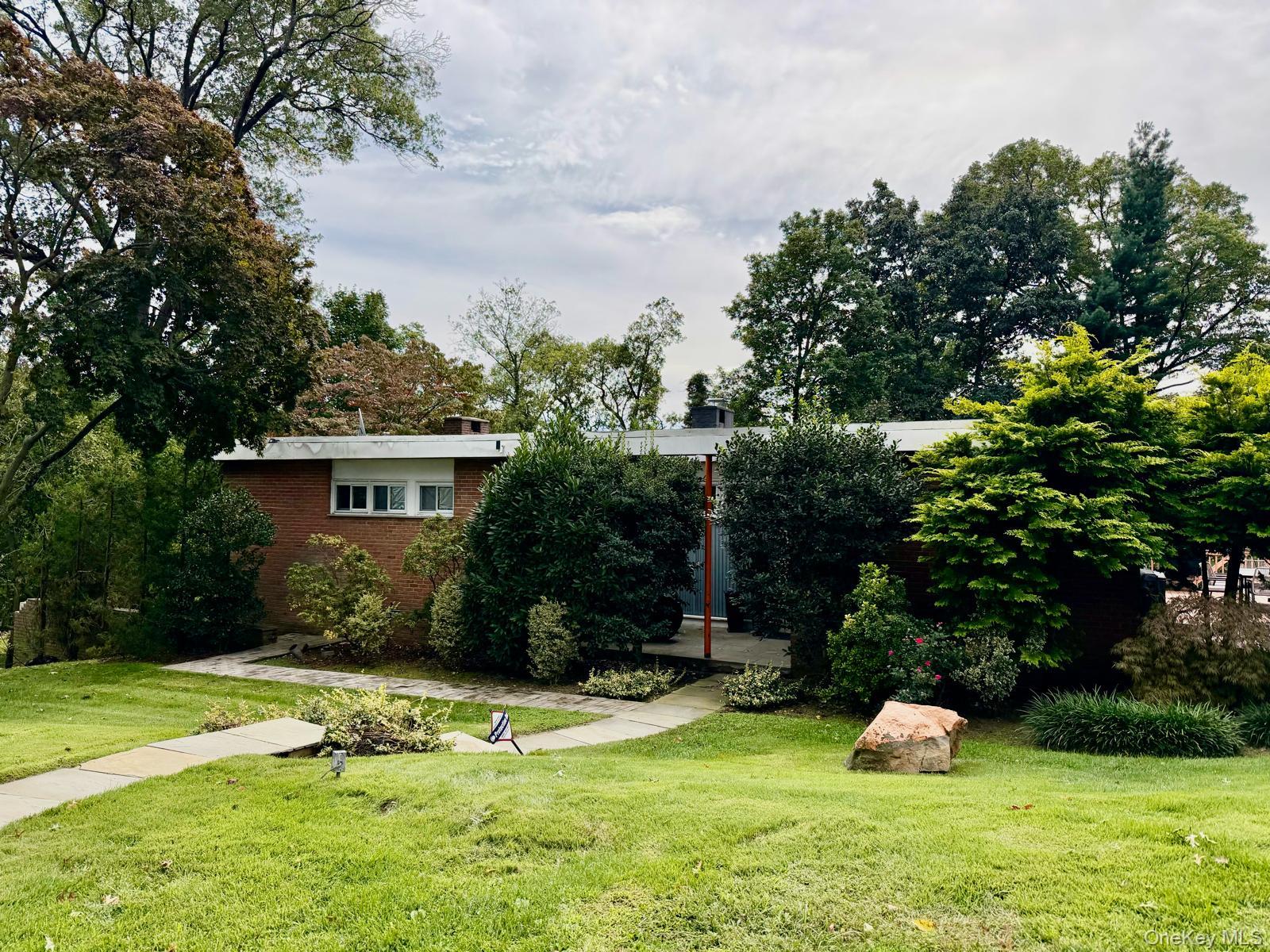 26 Nantucket Place – For Rent