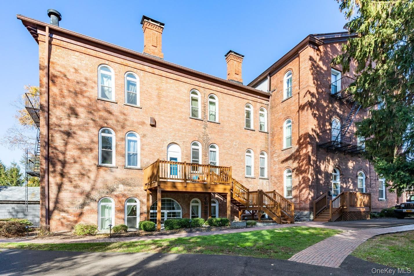 21 Idlewild Avenue, Unit 9