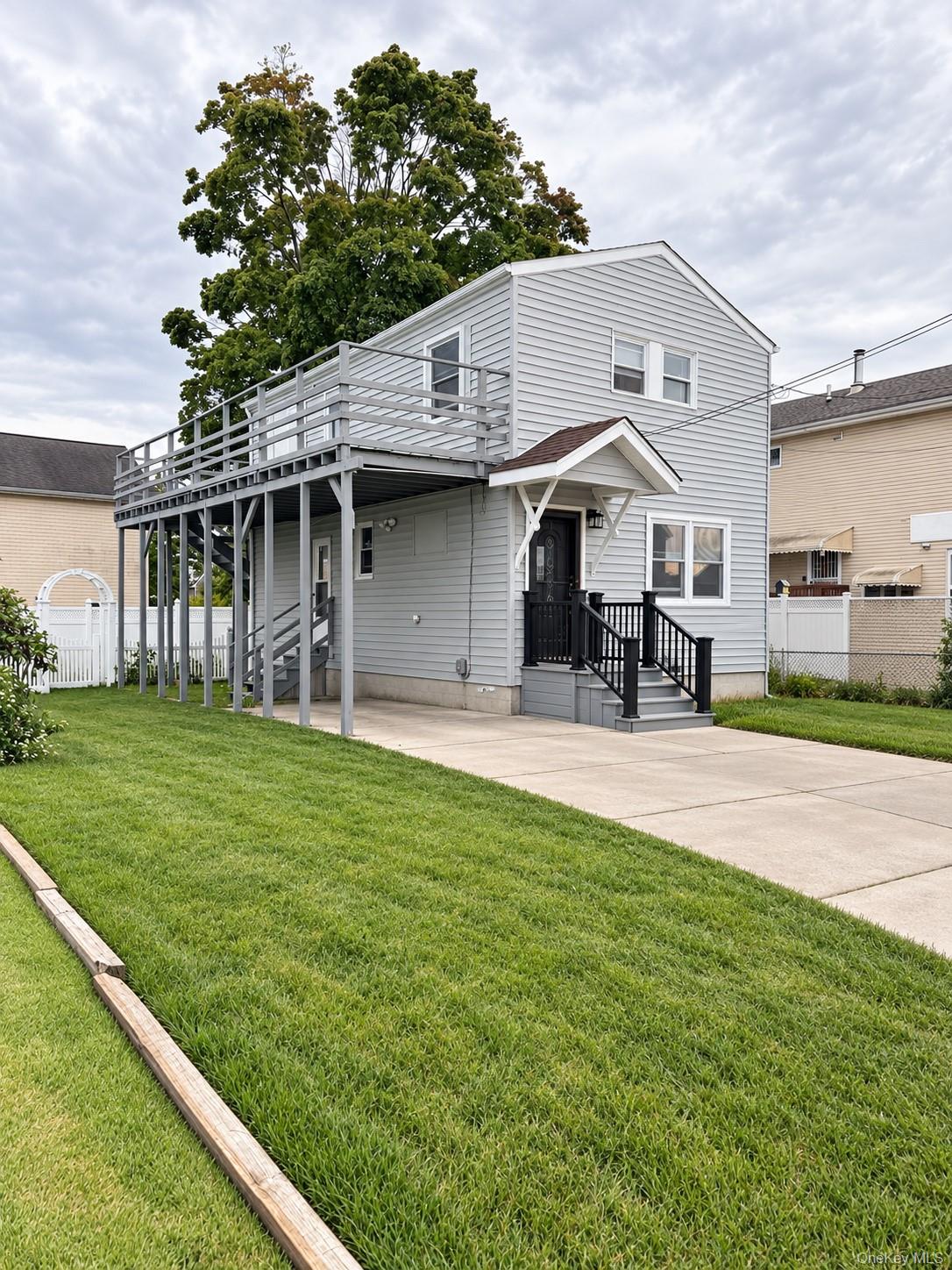 459 Roquette Avenue – For Sale photo 2