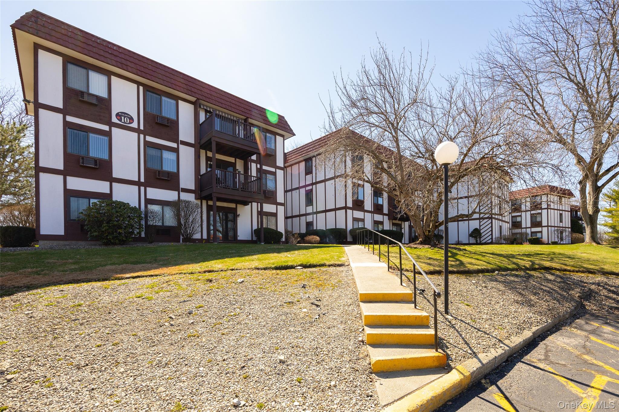 10 Skyline Drive, Unit 10 photo 17