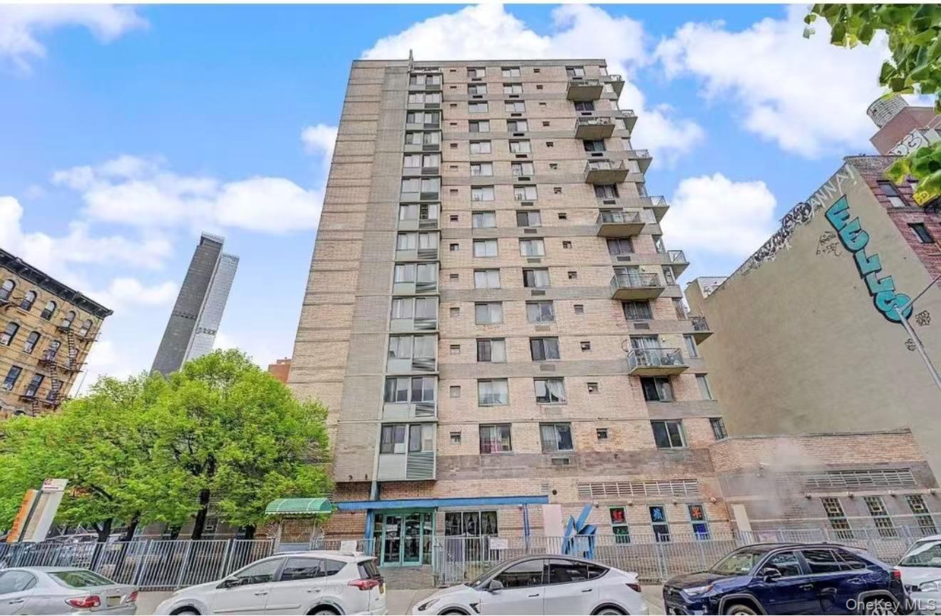 60 Henry Street, Unit 15F2