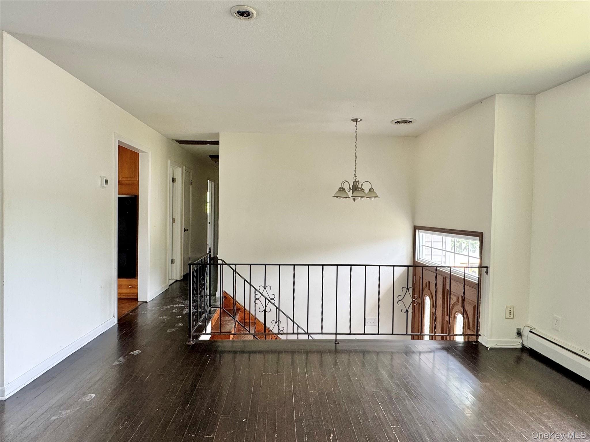42 Merriewold Lane N – For Rent photo 3