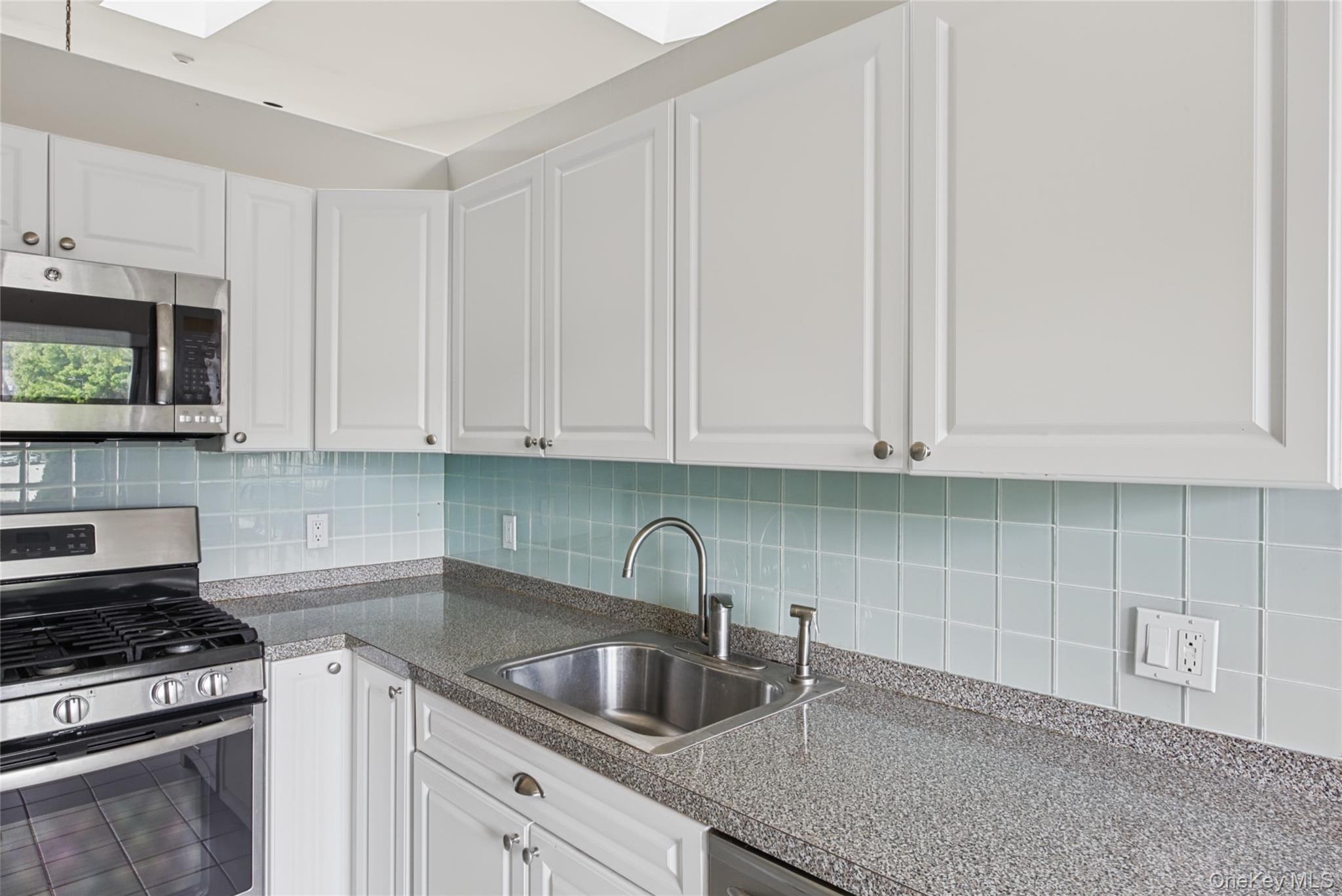 65 Eric Drive – For Sale photo 8