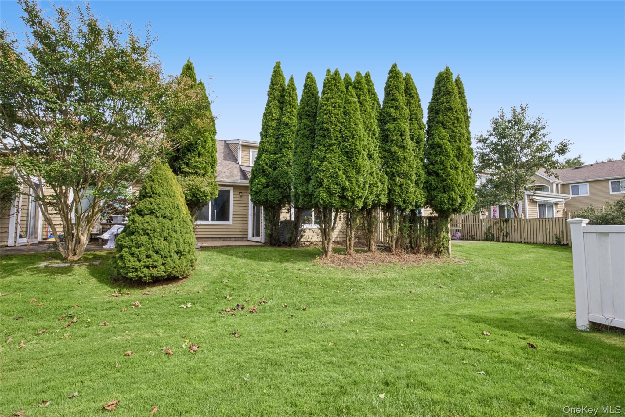 65 Eric Drive – For Sale photo 35