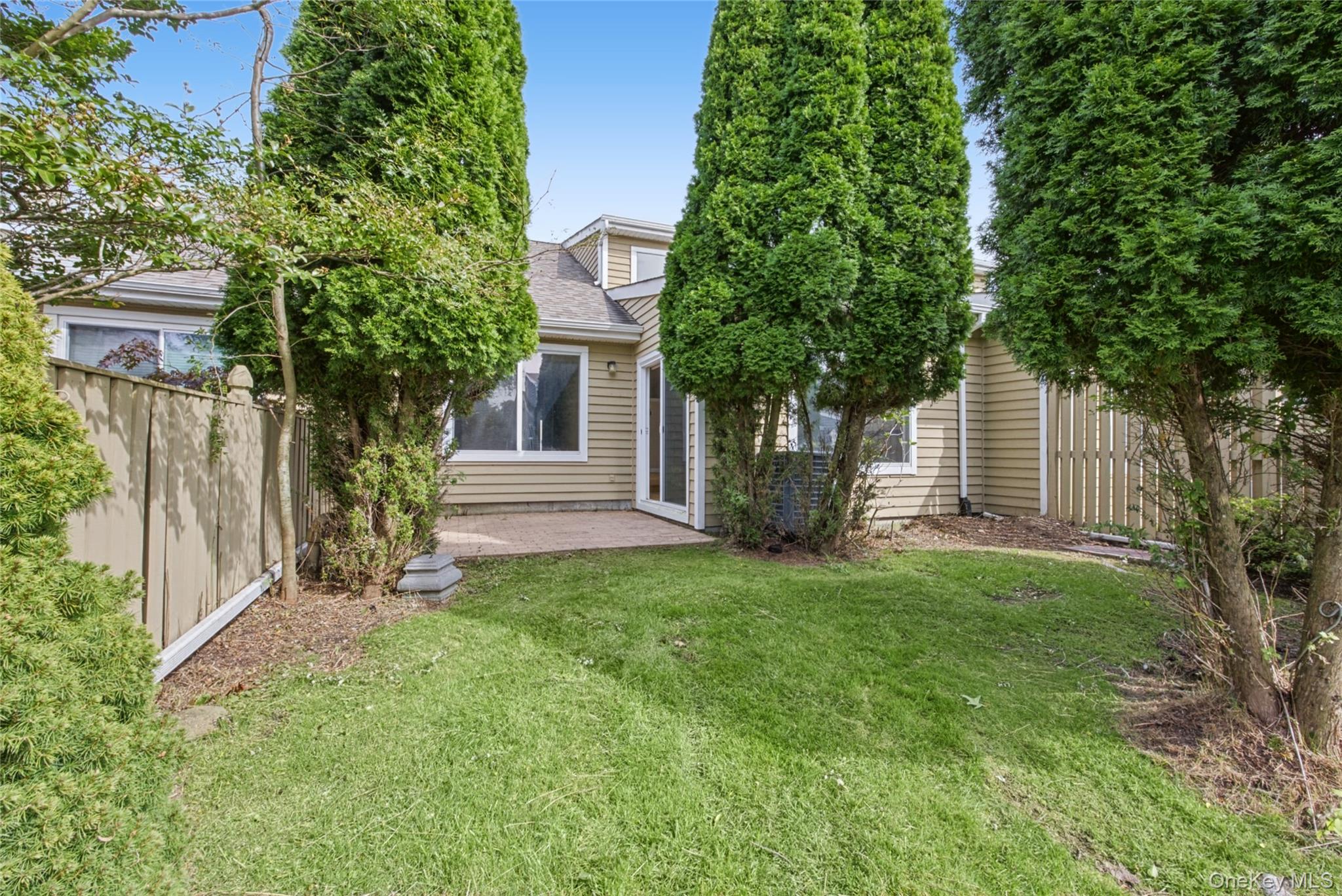 65 Eric Drive – For Sale photo 34