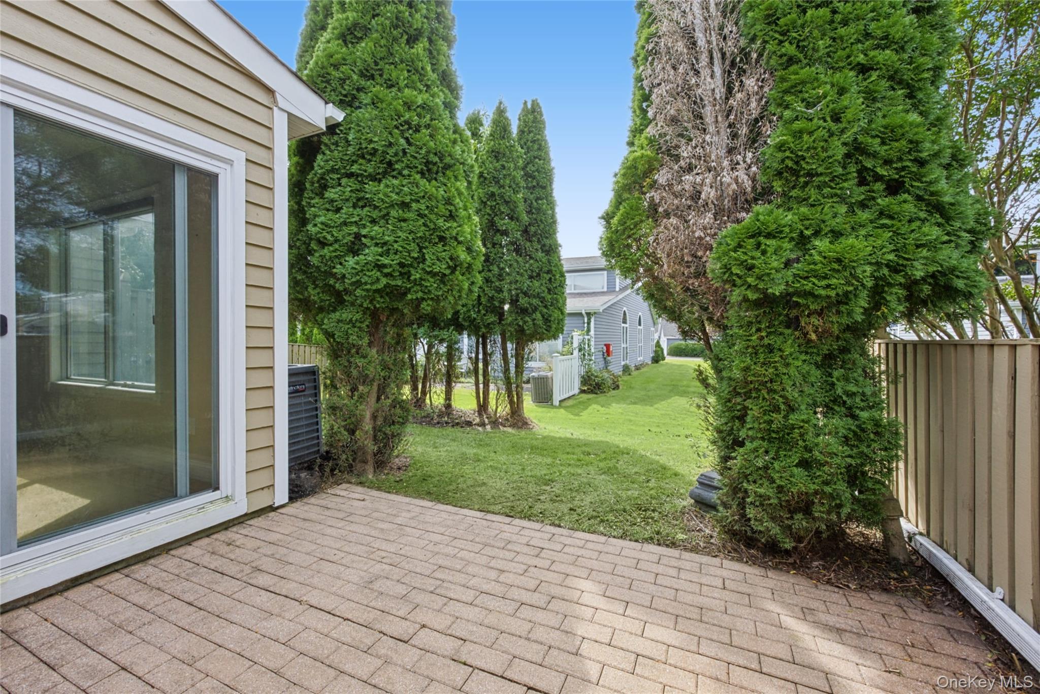65 Eric Drive – For Sale photo 32