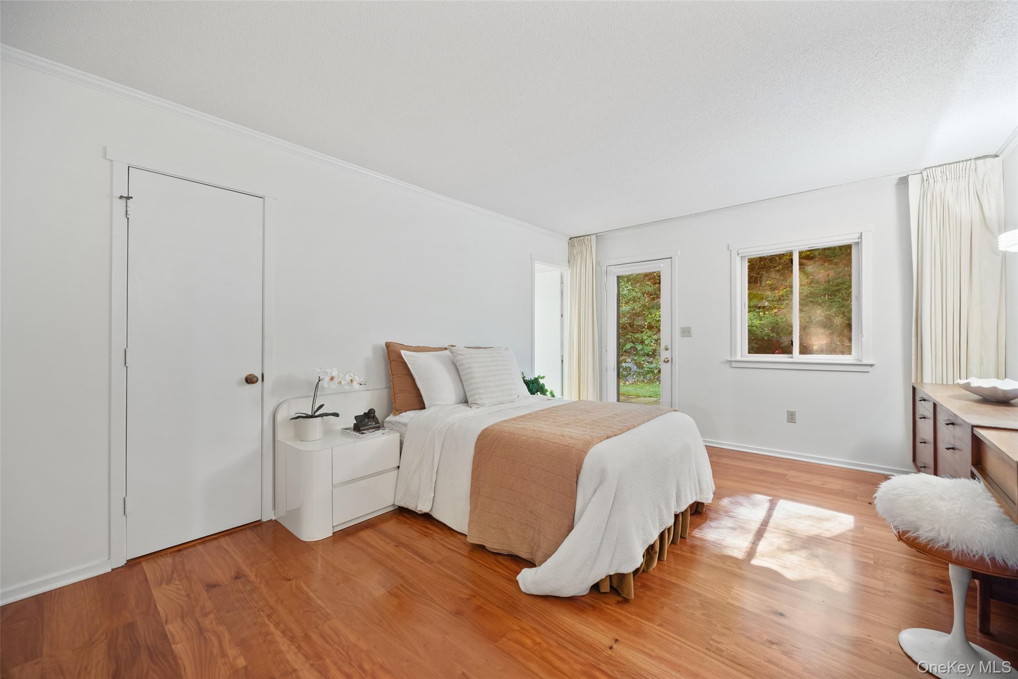 621 Heritage Hills, Unit B photo 15