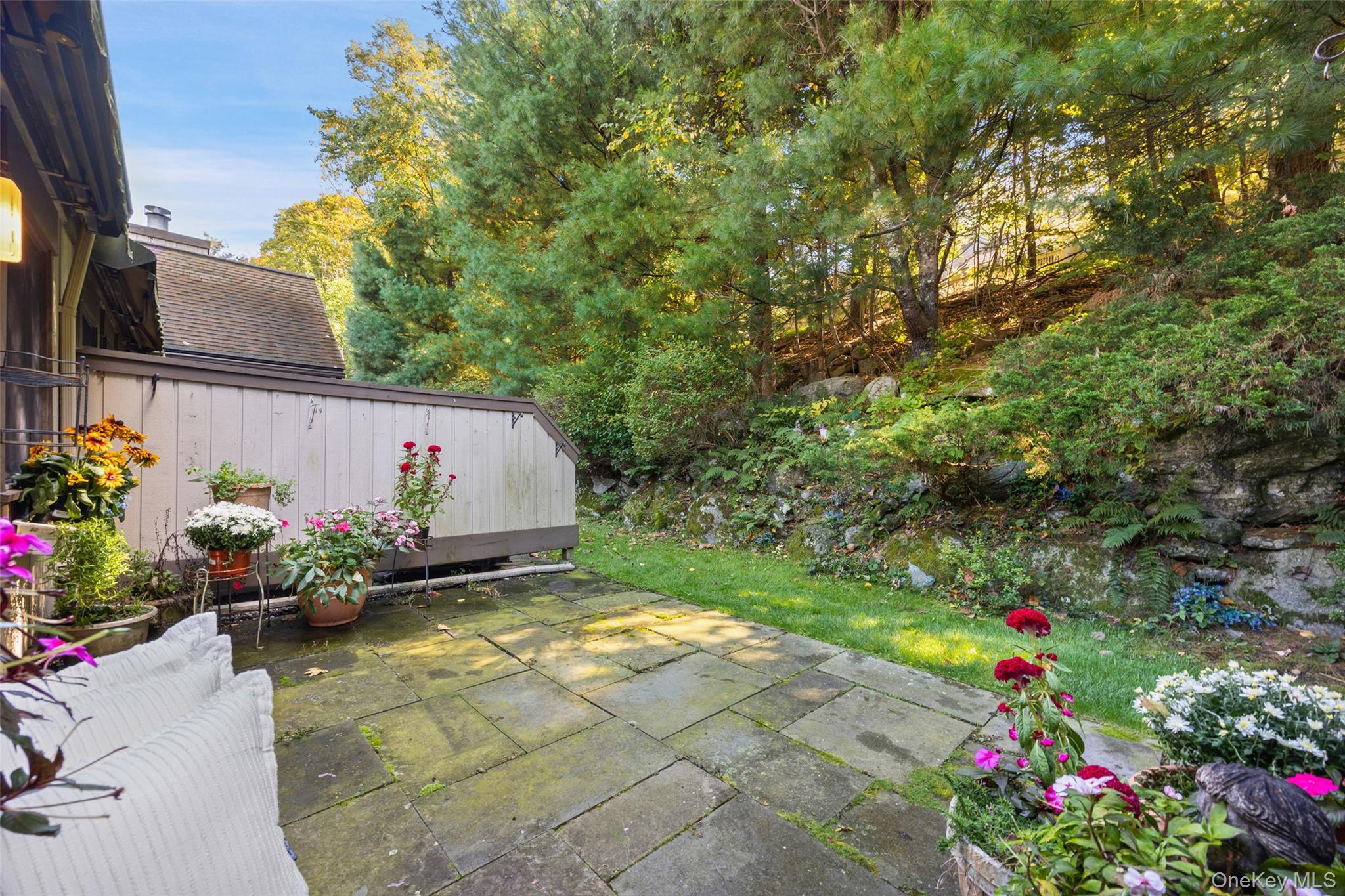 621 Heritage Hills, Unit B photo 26