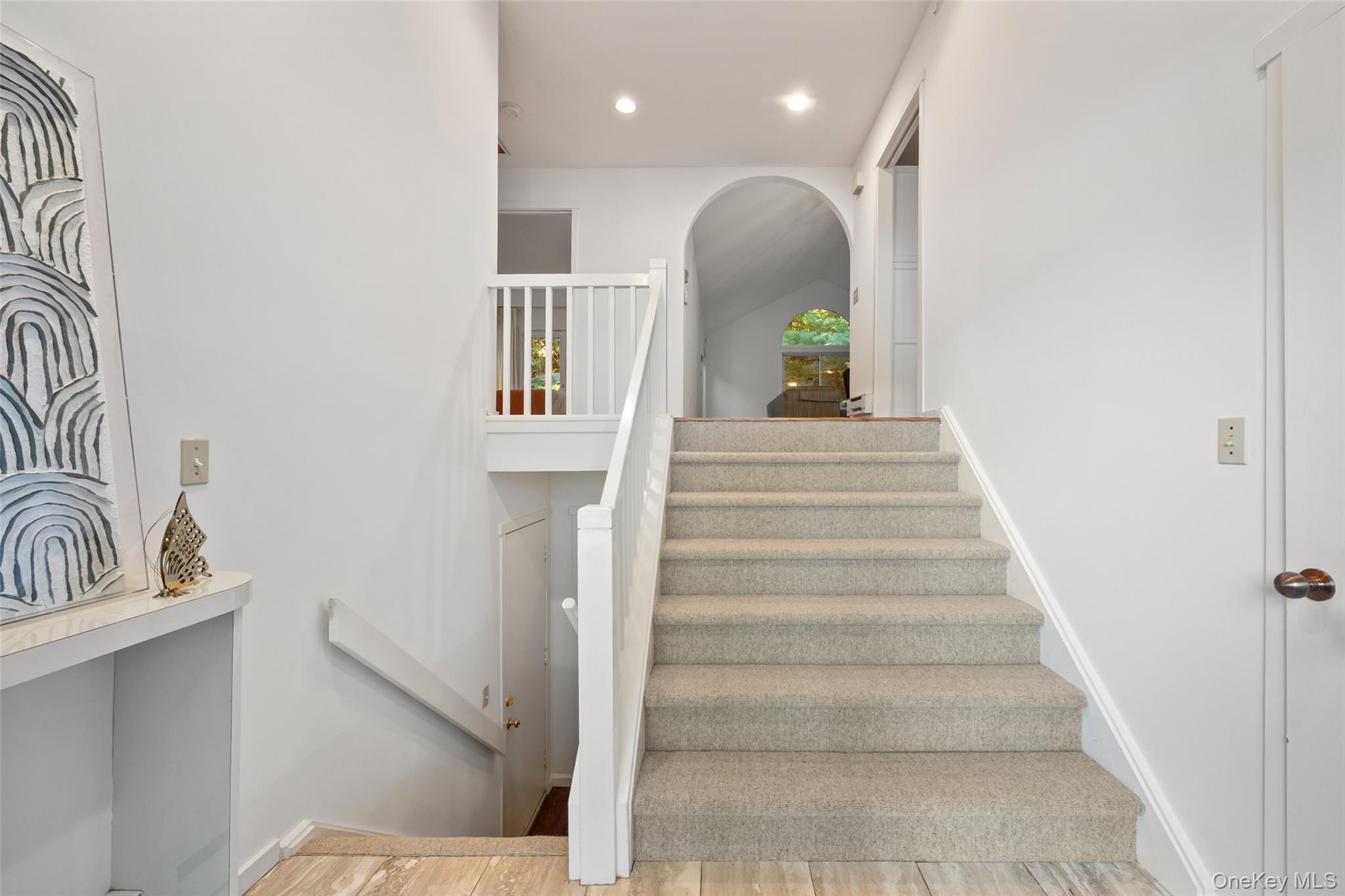 621 Heritage Hills, Unit B photo 4