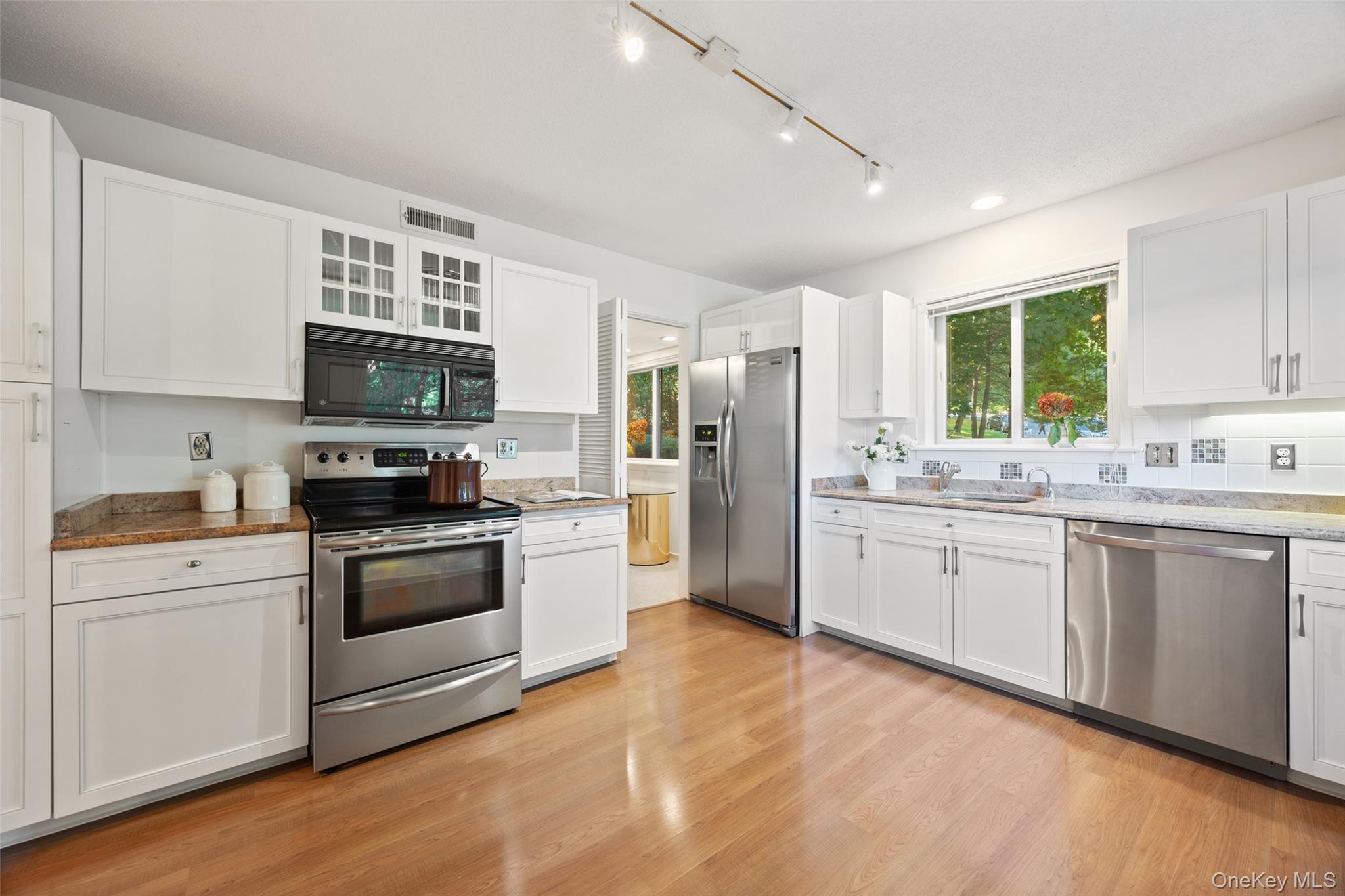 621 Heritage Hills, Unit B photo 10