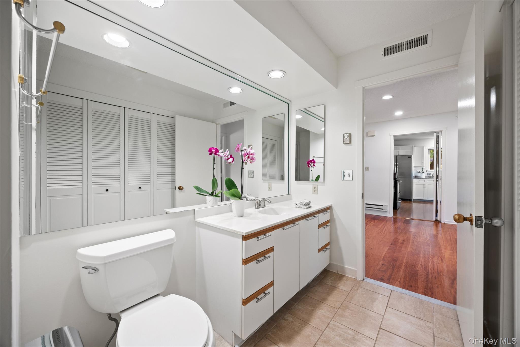 621 Heritage Hills, Unit B photo 22