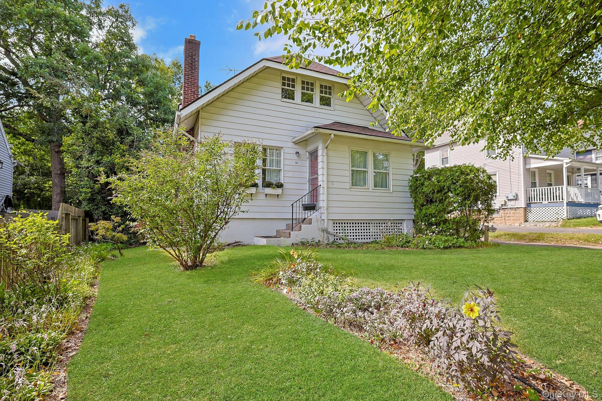 51 Roosevelt Street – For Sale
