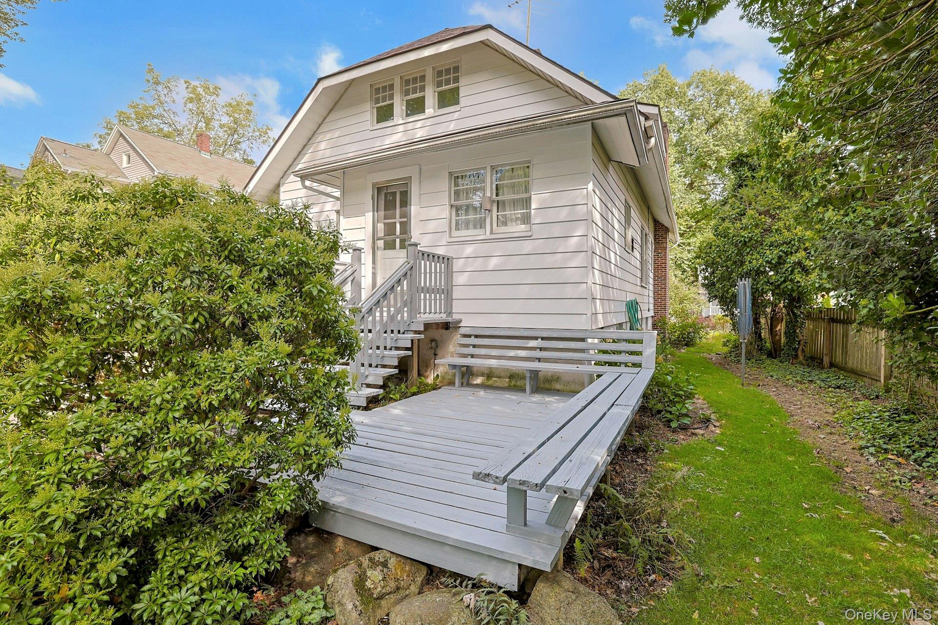 51 Roosevelt Street – For Sale photo 2