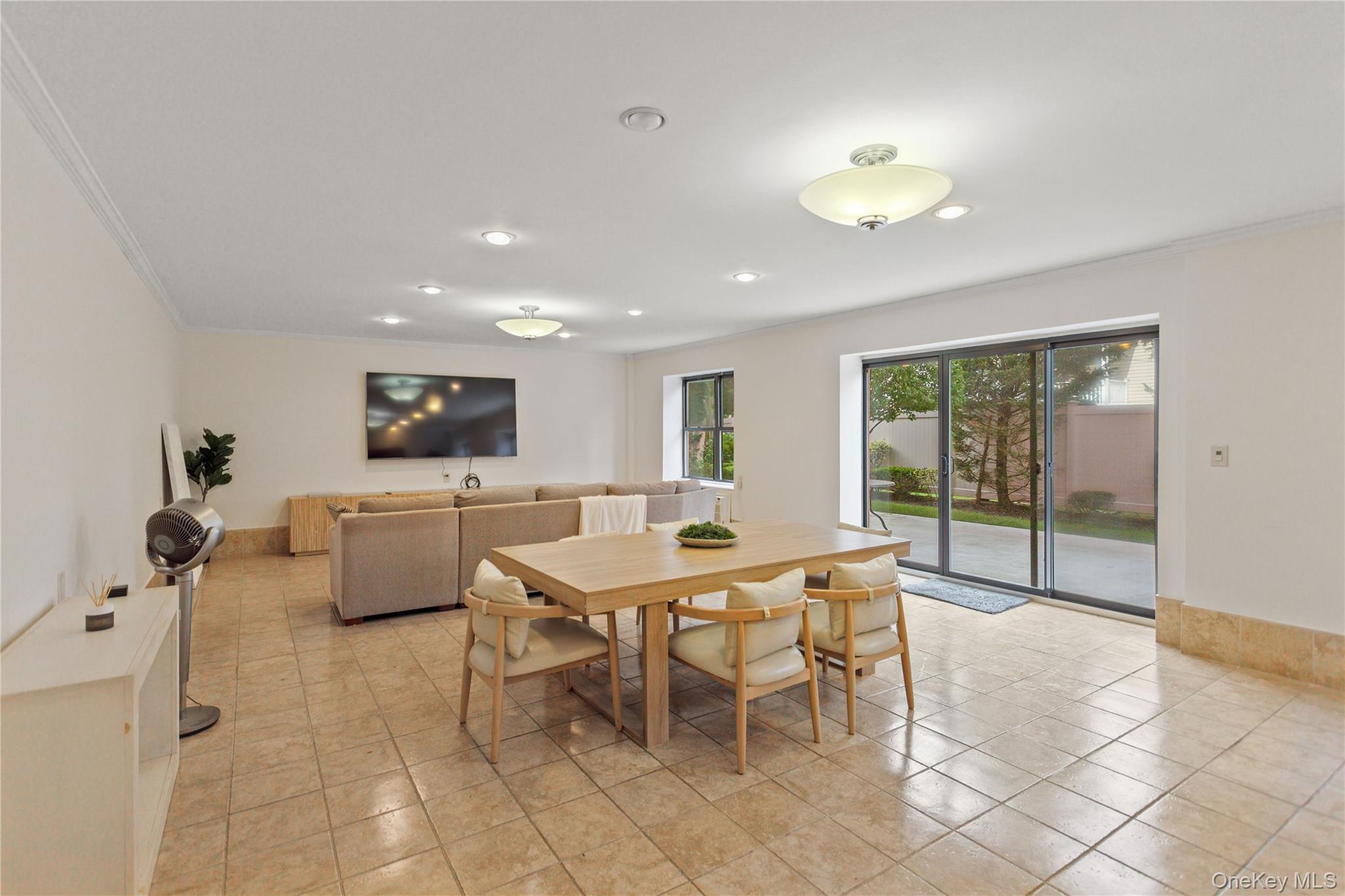 333 E Broadway, Unit 2K photo 13