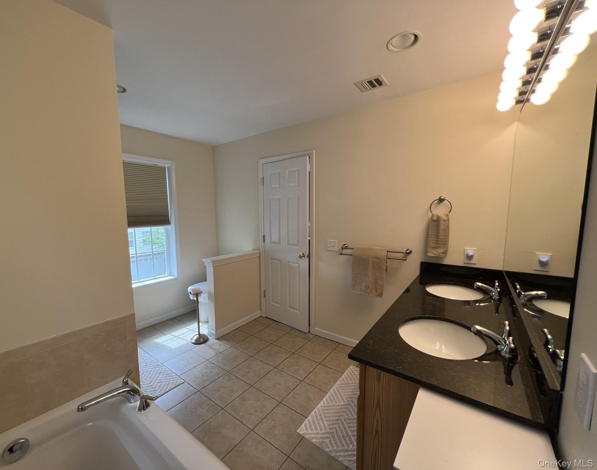 2 Seeley Bull Street – For Sale photo 18