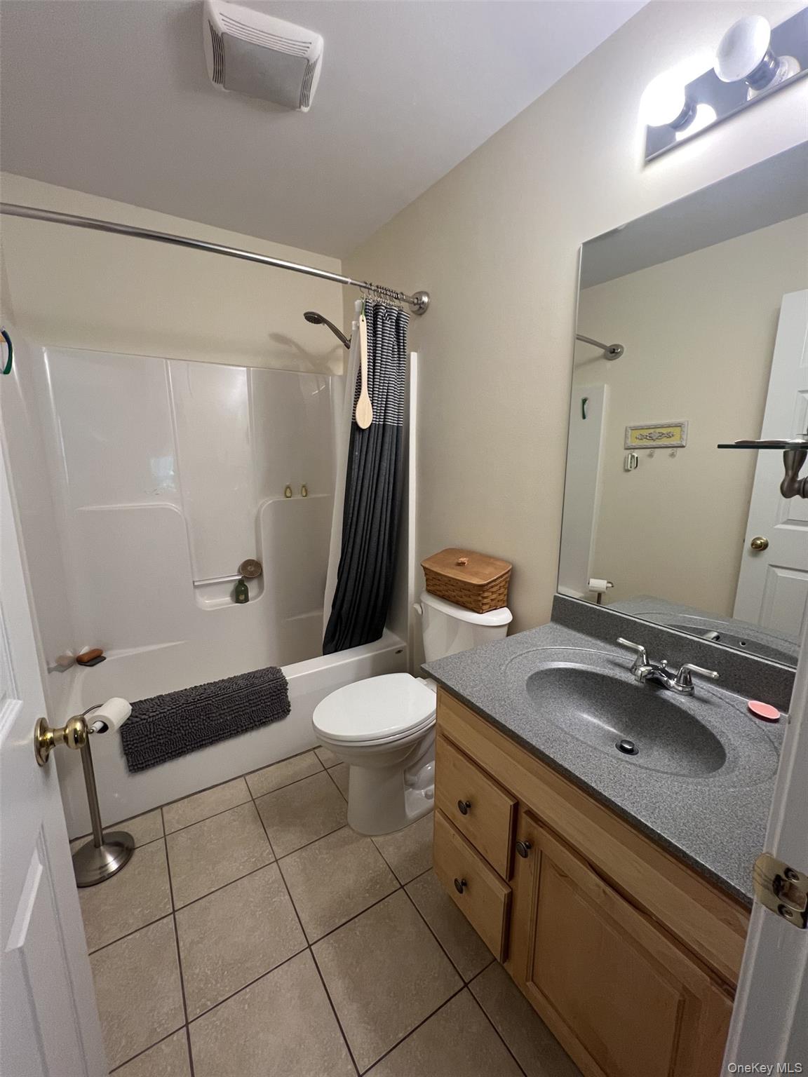 2 Seeley Bull Street – For Sale photo 21