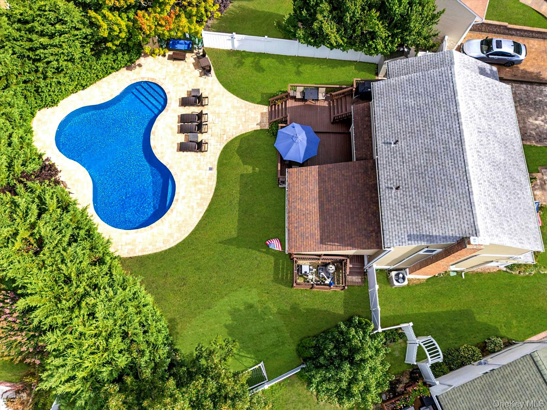 2126 Howell Street – For Sale photo 6