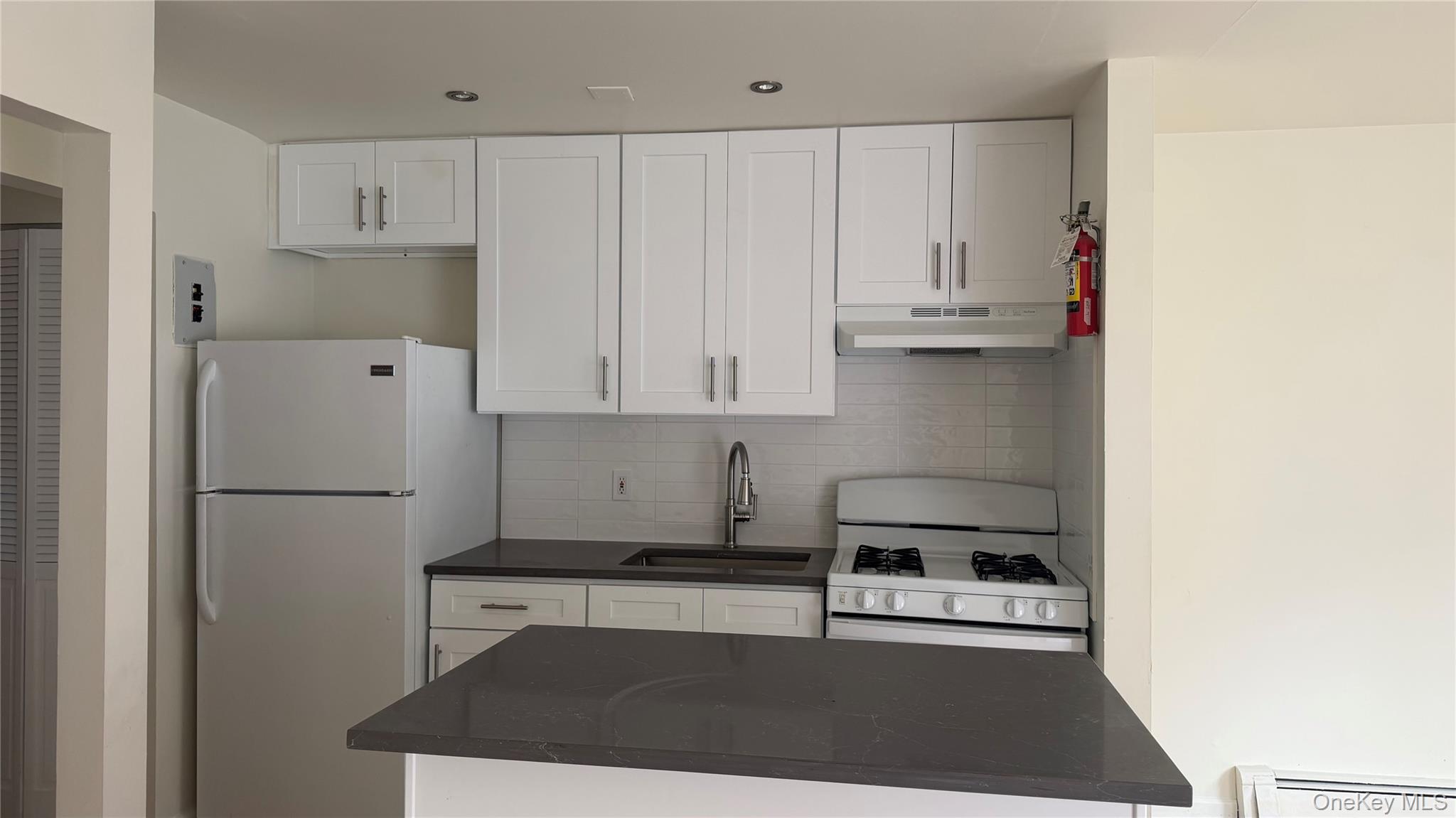 10 Colonial Drive, Unit 7 photo 2