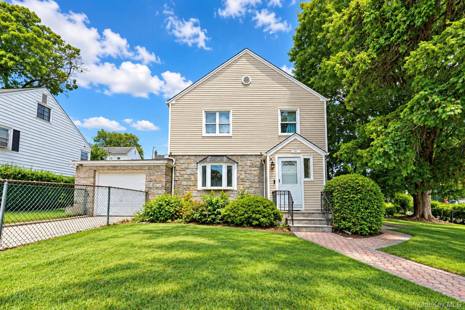 97 Page Avenue – For Sale photo 10