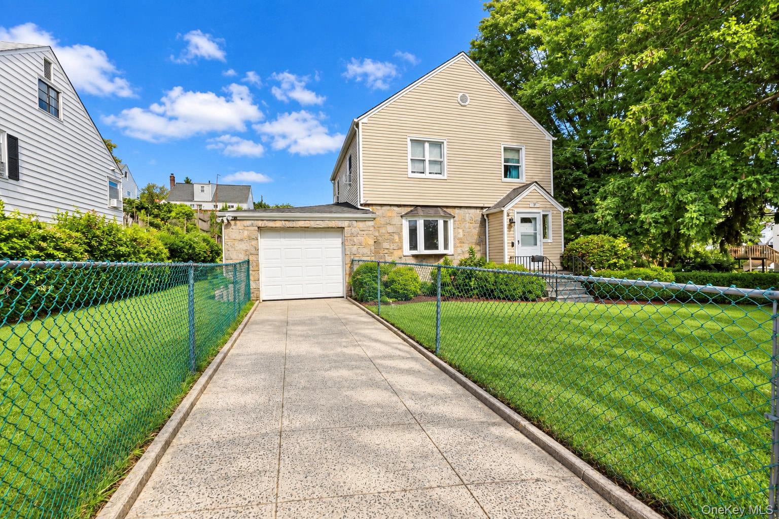 97 Page Avenue – For Sale photo 11