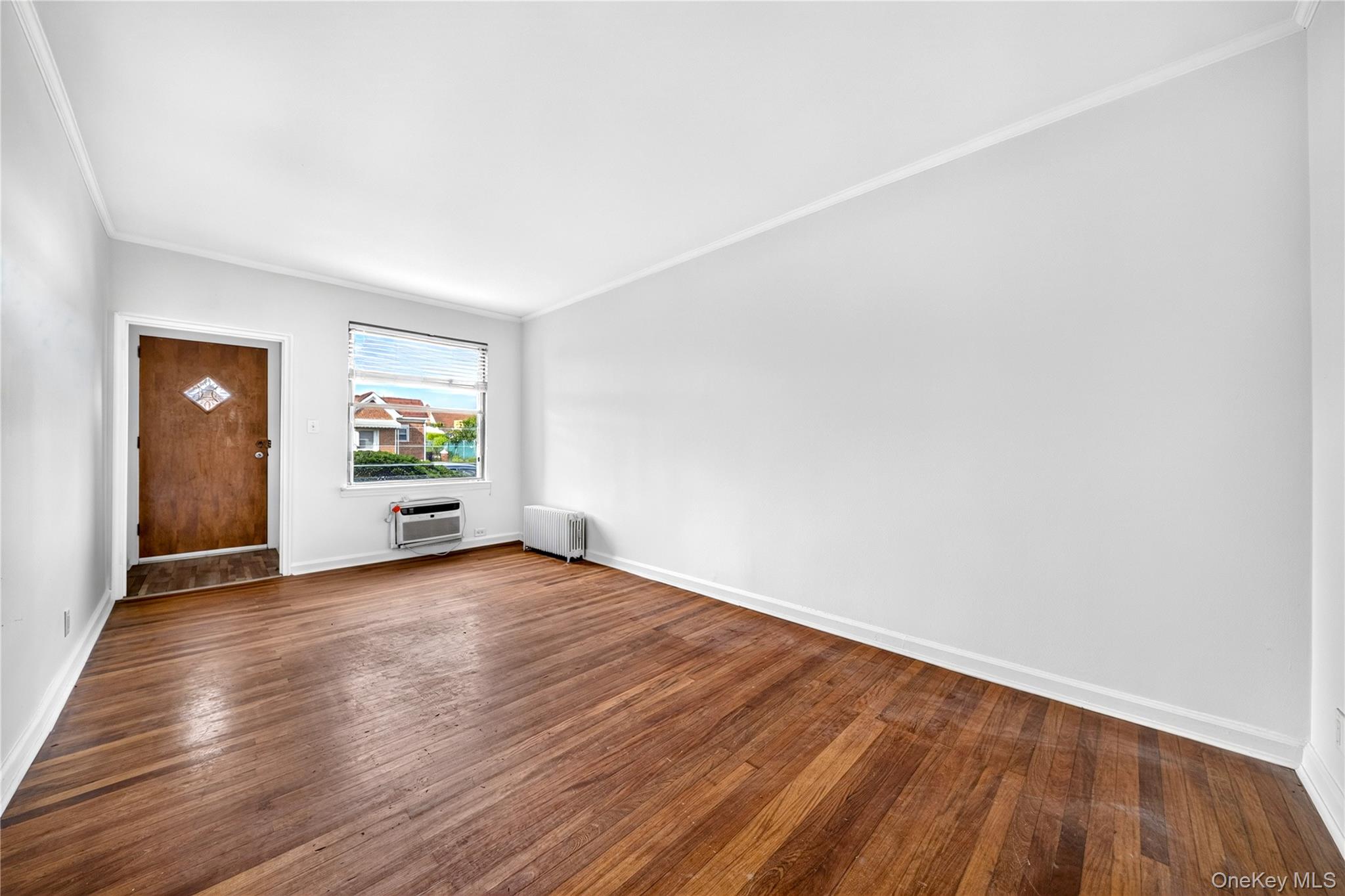 151-68 24 Avenue – For Sale photo 2