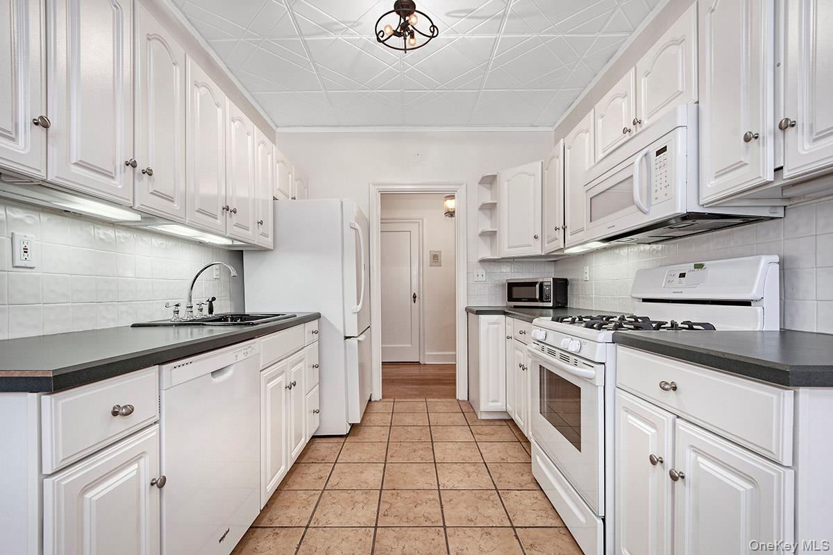 16 N Chatsworth Street, Unit 311 photo 11