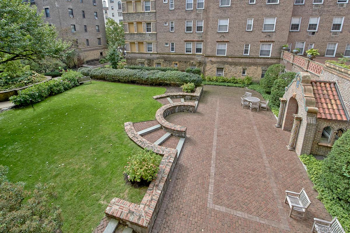 16 N Chatsworth Street, Unit 311 photo 21