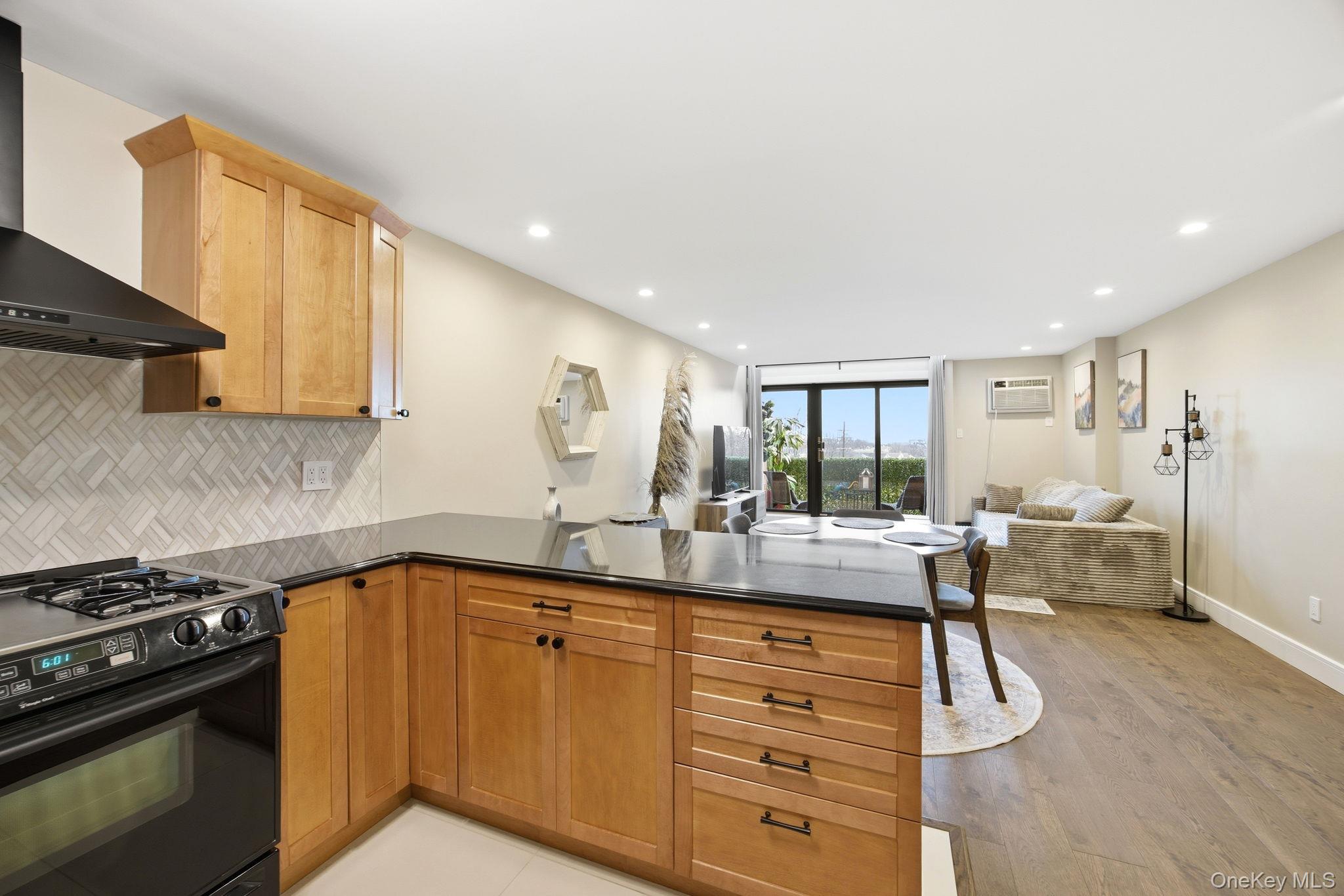 84-62 Austin Street St, Unit C3 photo 5