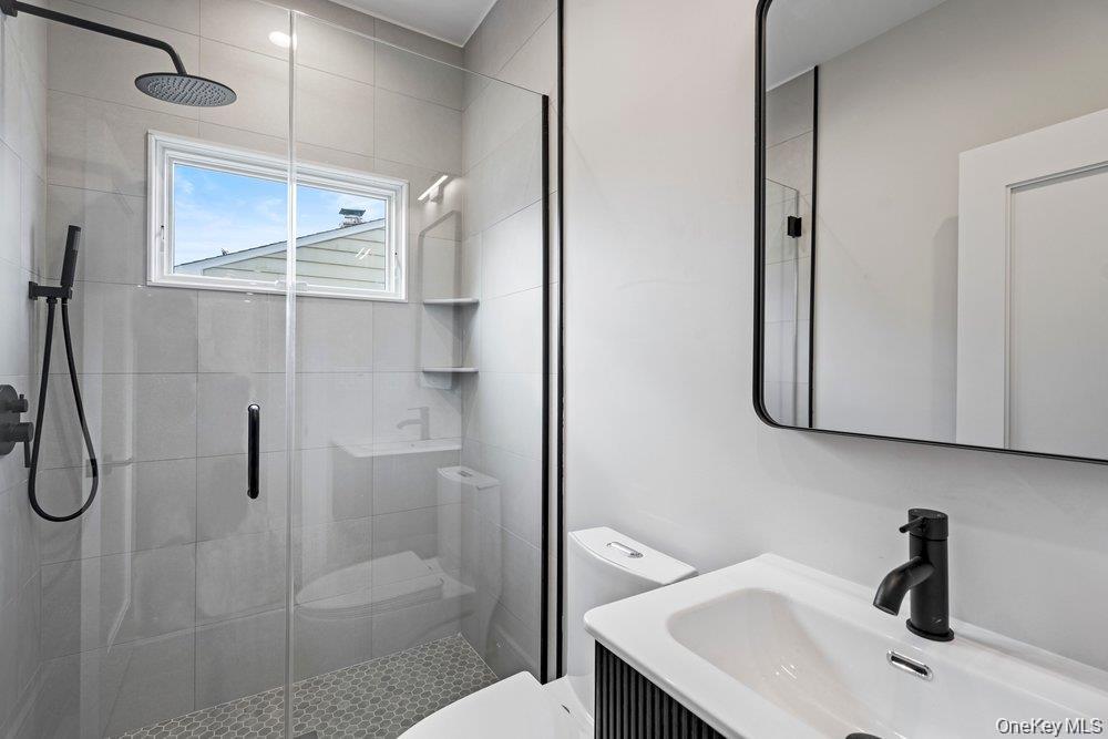35 Main Parkway – For Rent photo 9