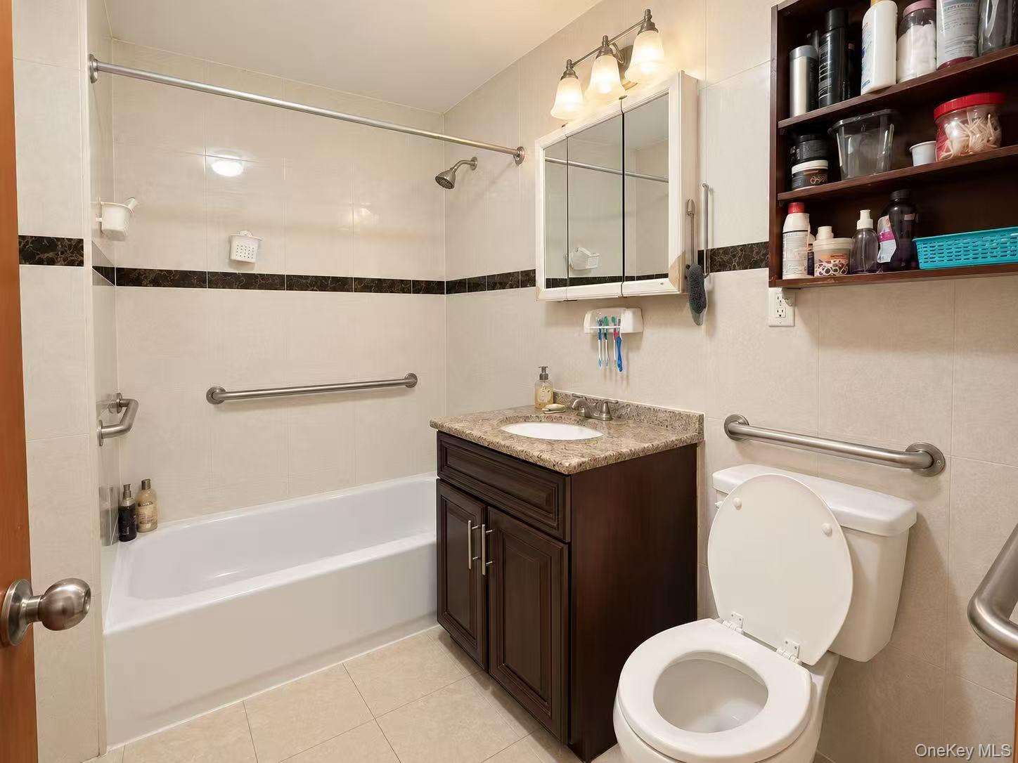 104-61 38th Avenue – For Sale photo 6