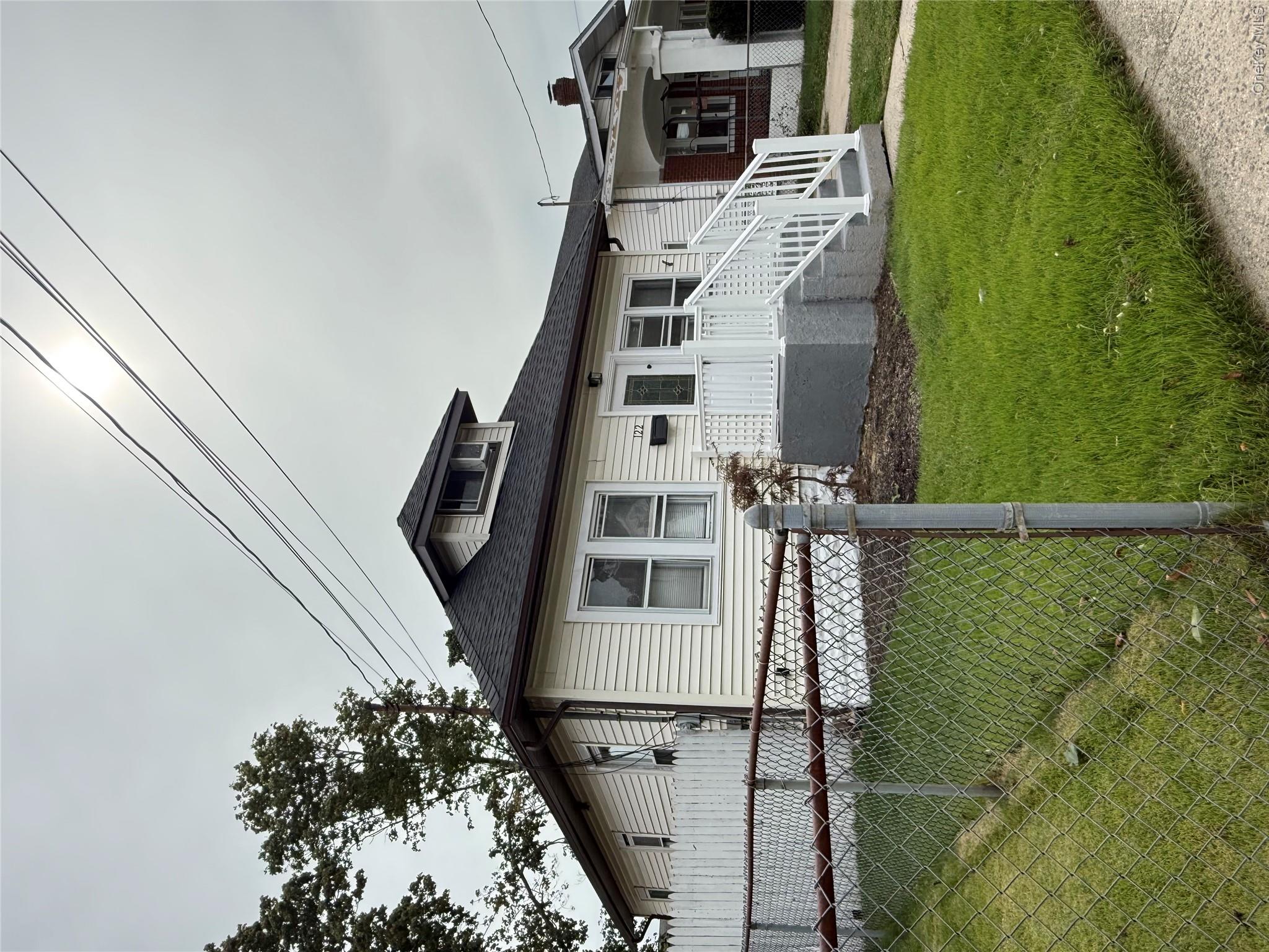 122 Dehnhoff Avenue – For Sale photo 4