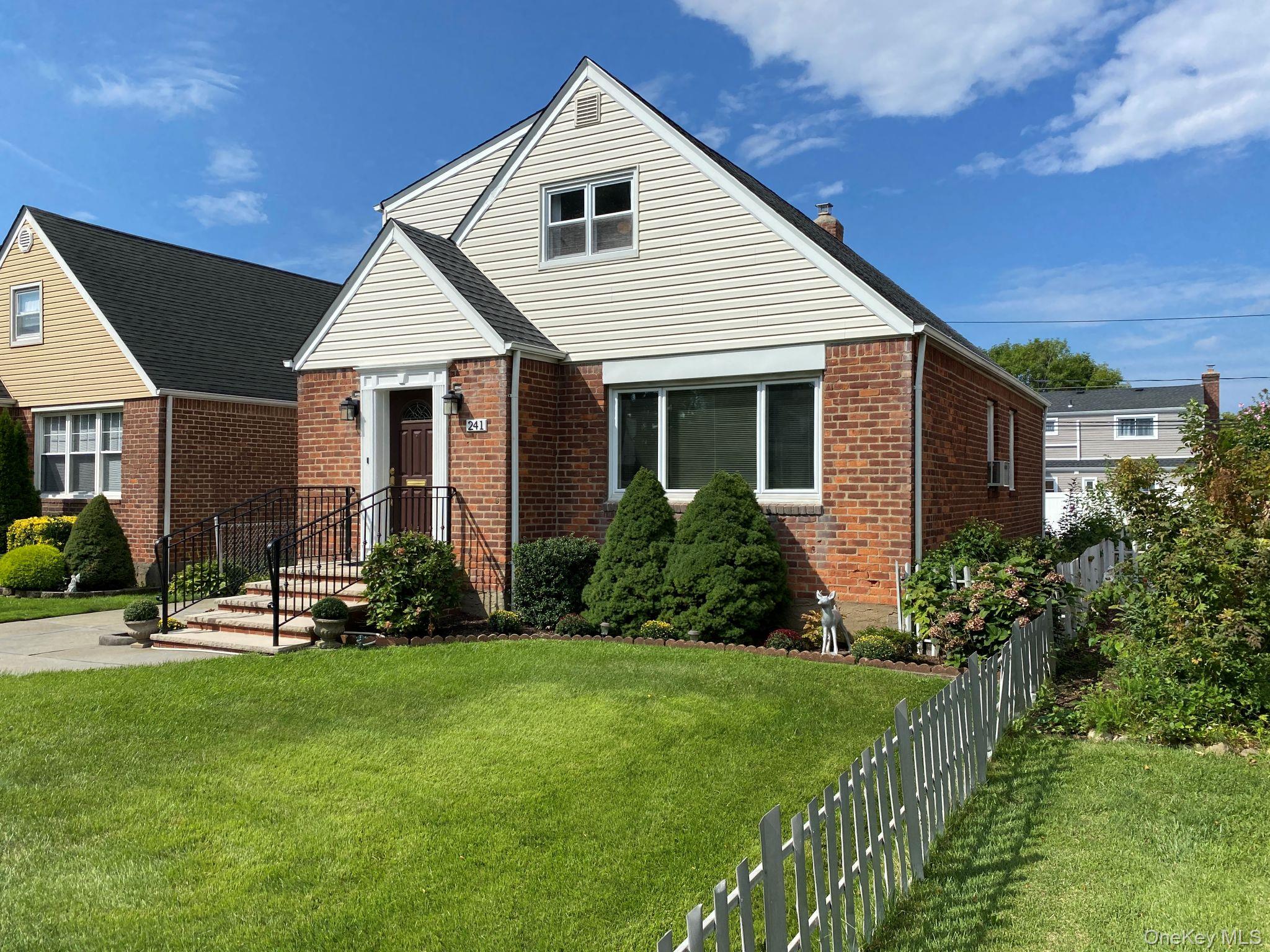 241 Whitehall Road S – For Sale photo 2