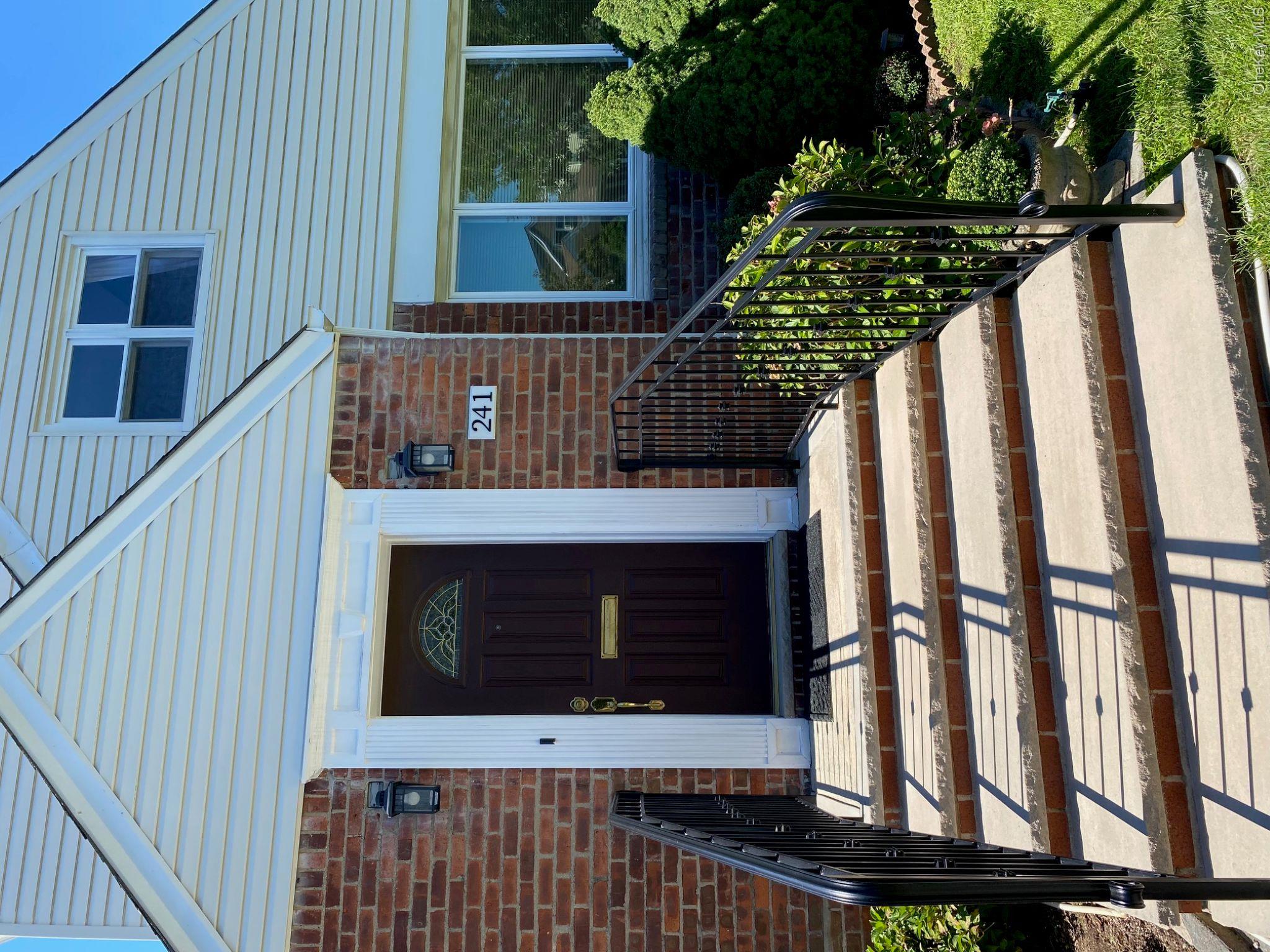 241 Whitehall Road S – For Sale photo 3