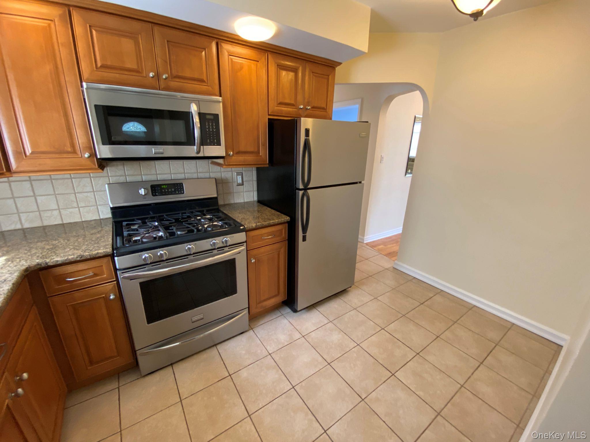 241 Whitehall Road S – For Sale photo 6