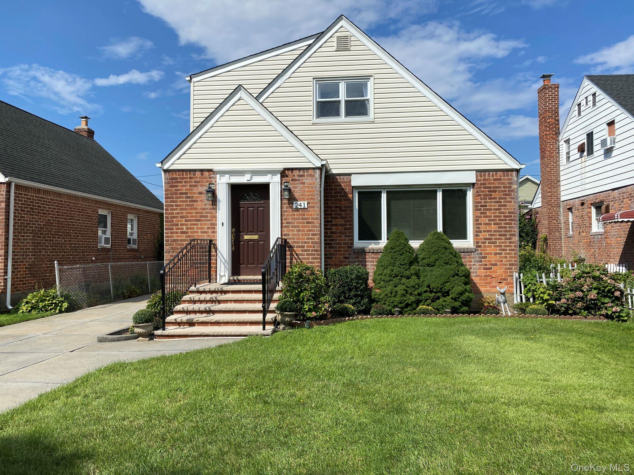 241 Whitehall Road S – For Sale