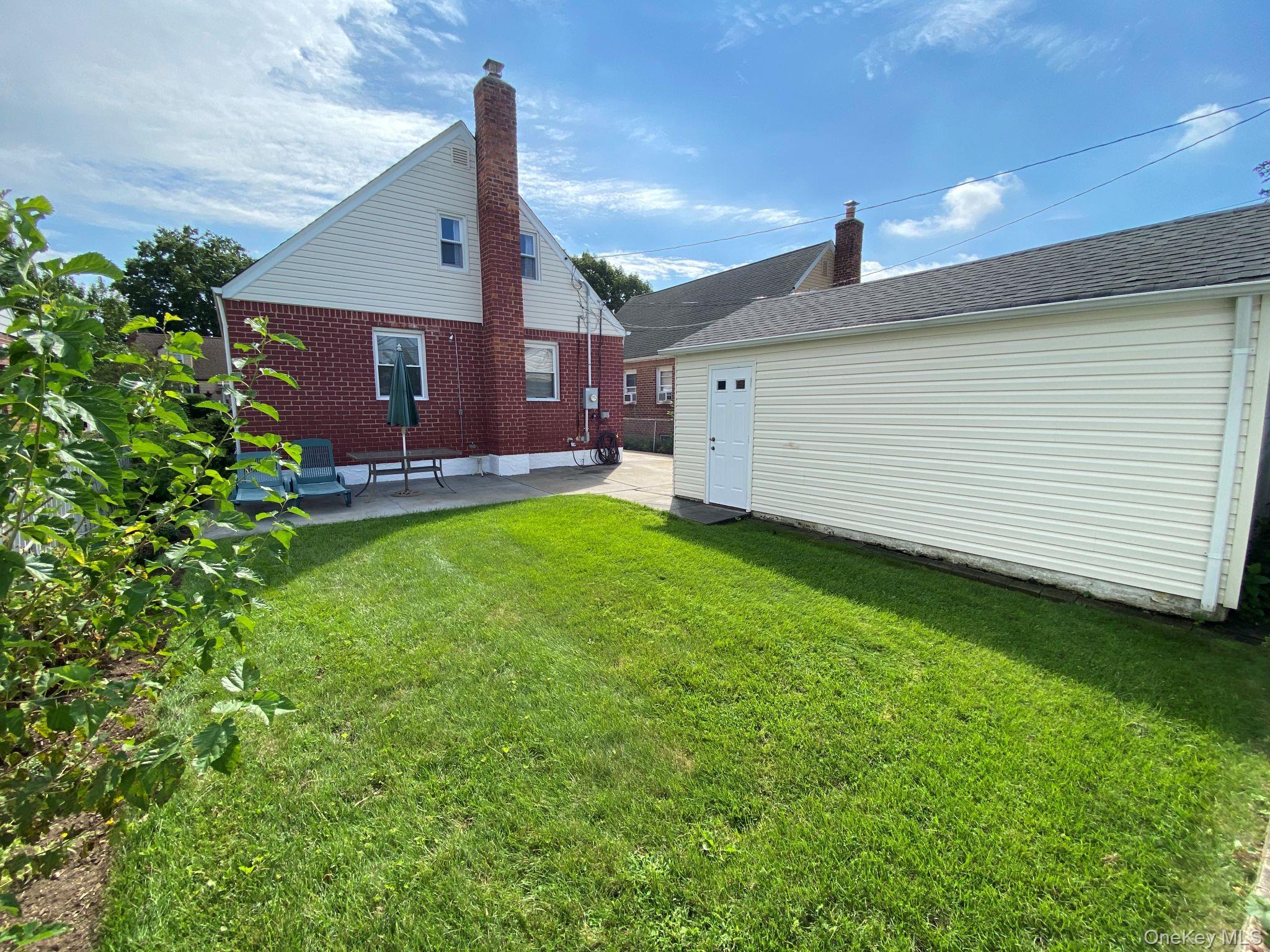 241 Whitehall Road S – For Sale photo 35