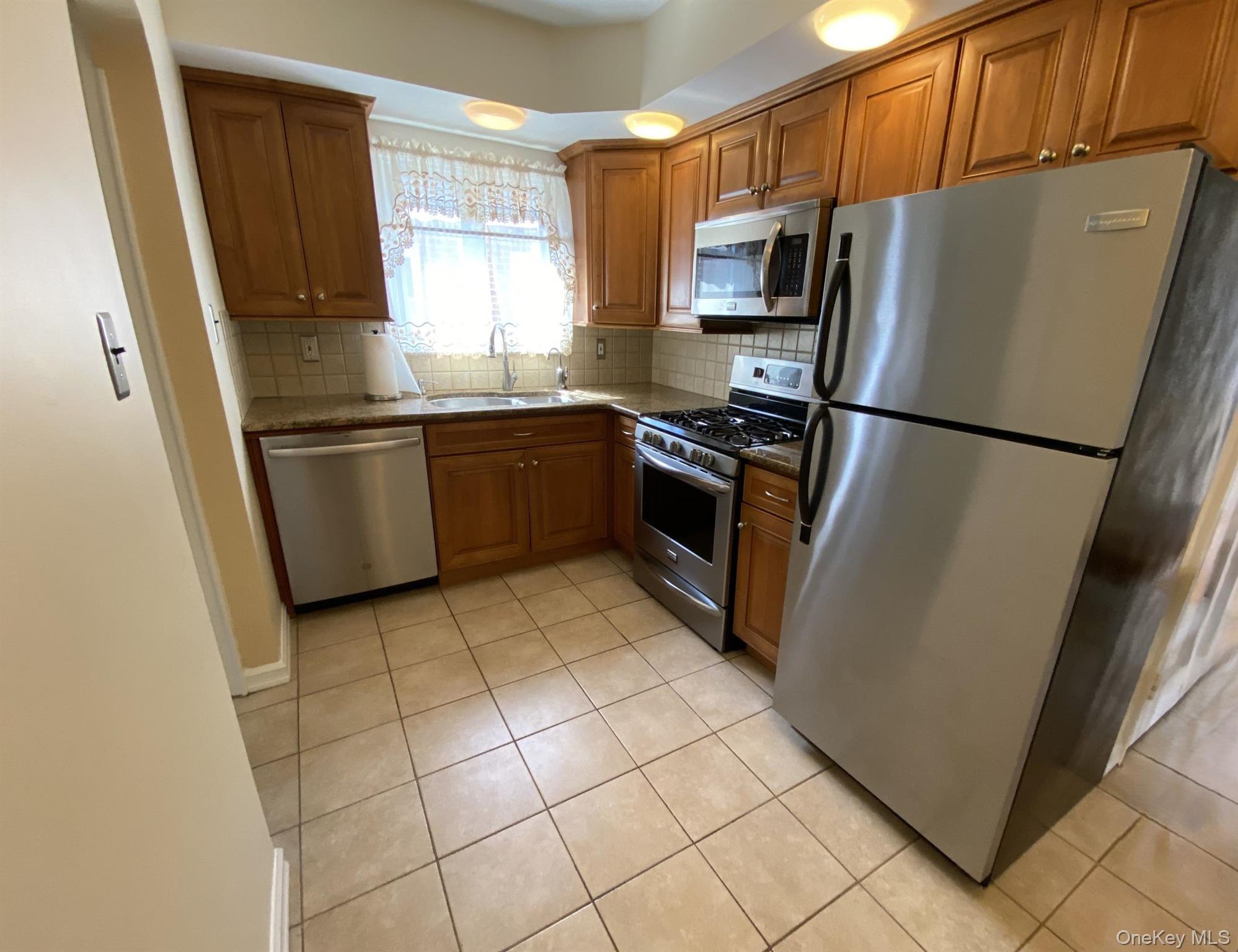 241 Whitehall Road S – For Sale photo 5